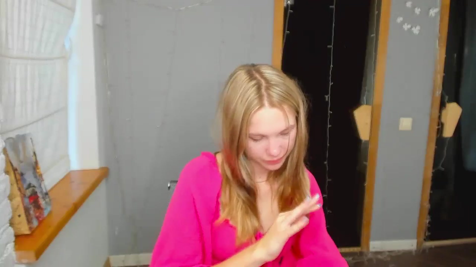 Gallery image thumbnail from Kate_Lewiss's myfreecams stream on, 08/19/2024, 06:58 image 12 of 20