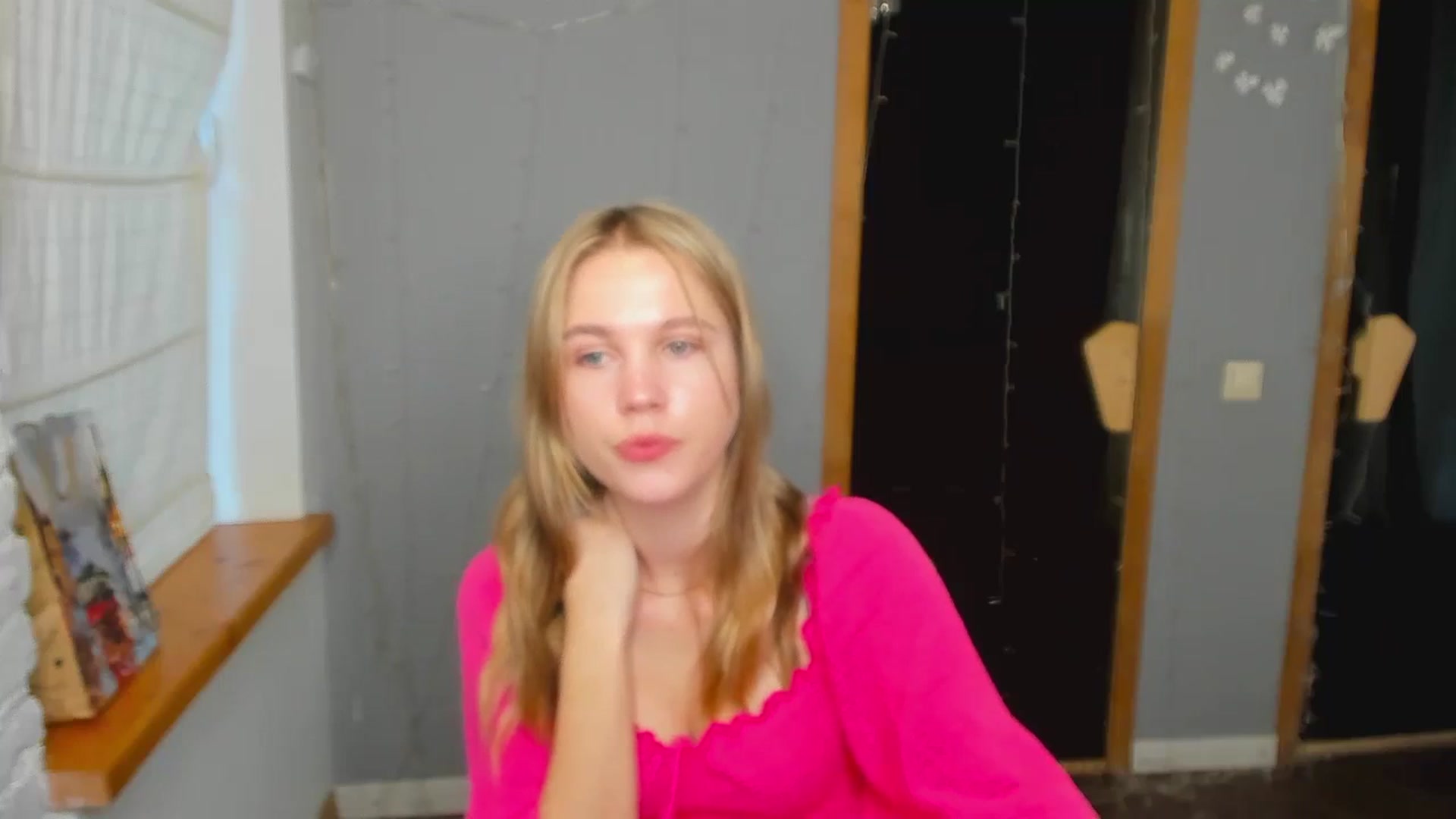 Gallery image thumbnail from Kate_Lewiss's myfreecams stream on, 08/19/2024, 06:58 image 15 of 20