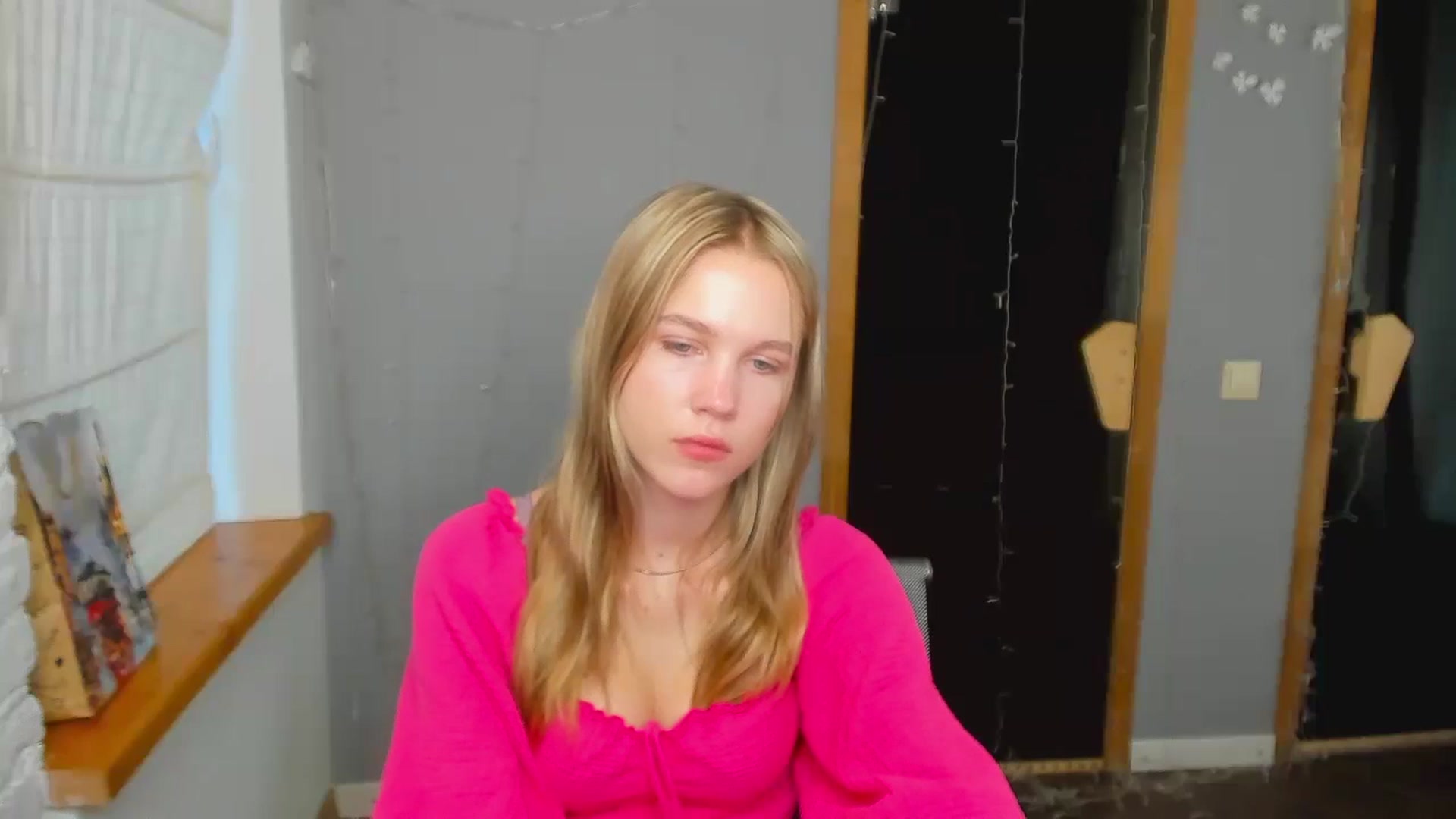 Gallery image thumbnail from Kate_Lewiss's myfreecams stream on, 08/19/2024, 06:58 image 9 of 20