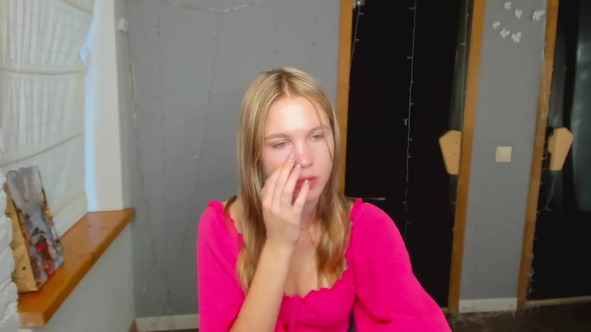 Gallery image thumbnail from Kate_Lewiss's myfreecams stream on, 08/19/2024, 06:58 image 8 of 20