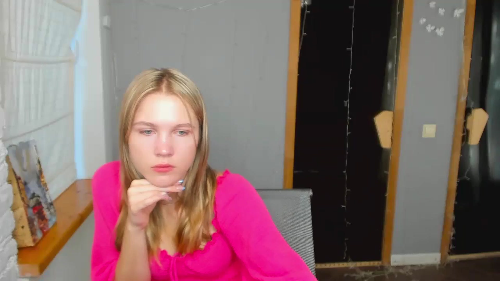 Gallery image thumbnail from Kate_Lewiss's myfreecams stream on, 08/19/2024, 06:58 image 3 of 20