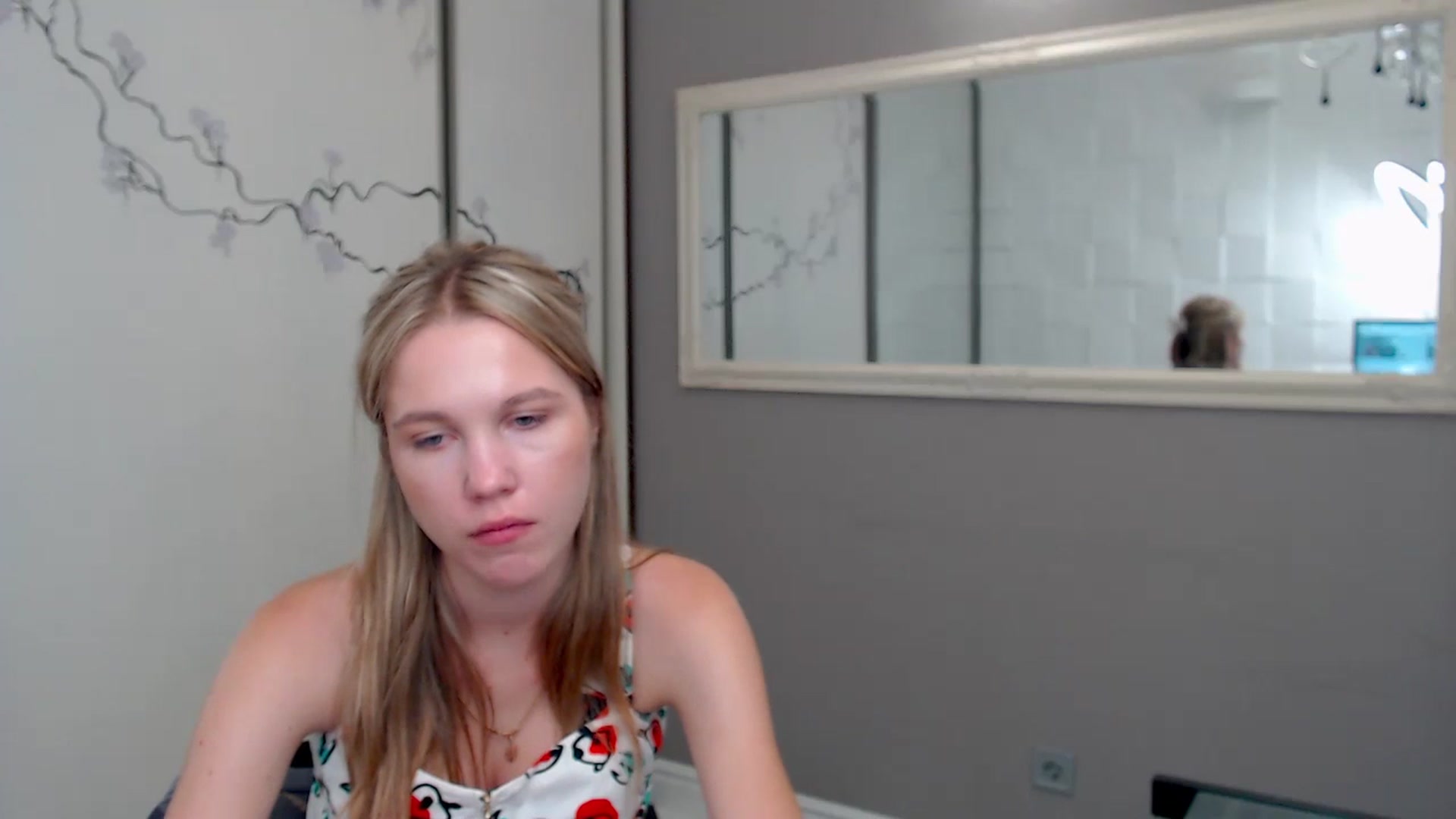 Gallery image thumbnail from Kate_Lewiss's myfreecams stream on, 08/20/2024, 10:01 image 4 of 20