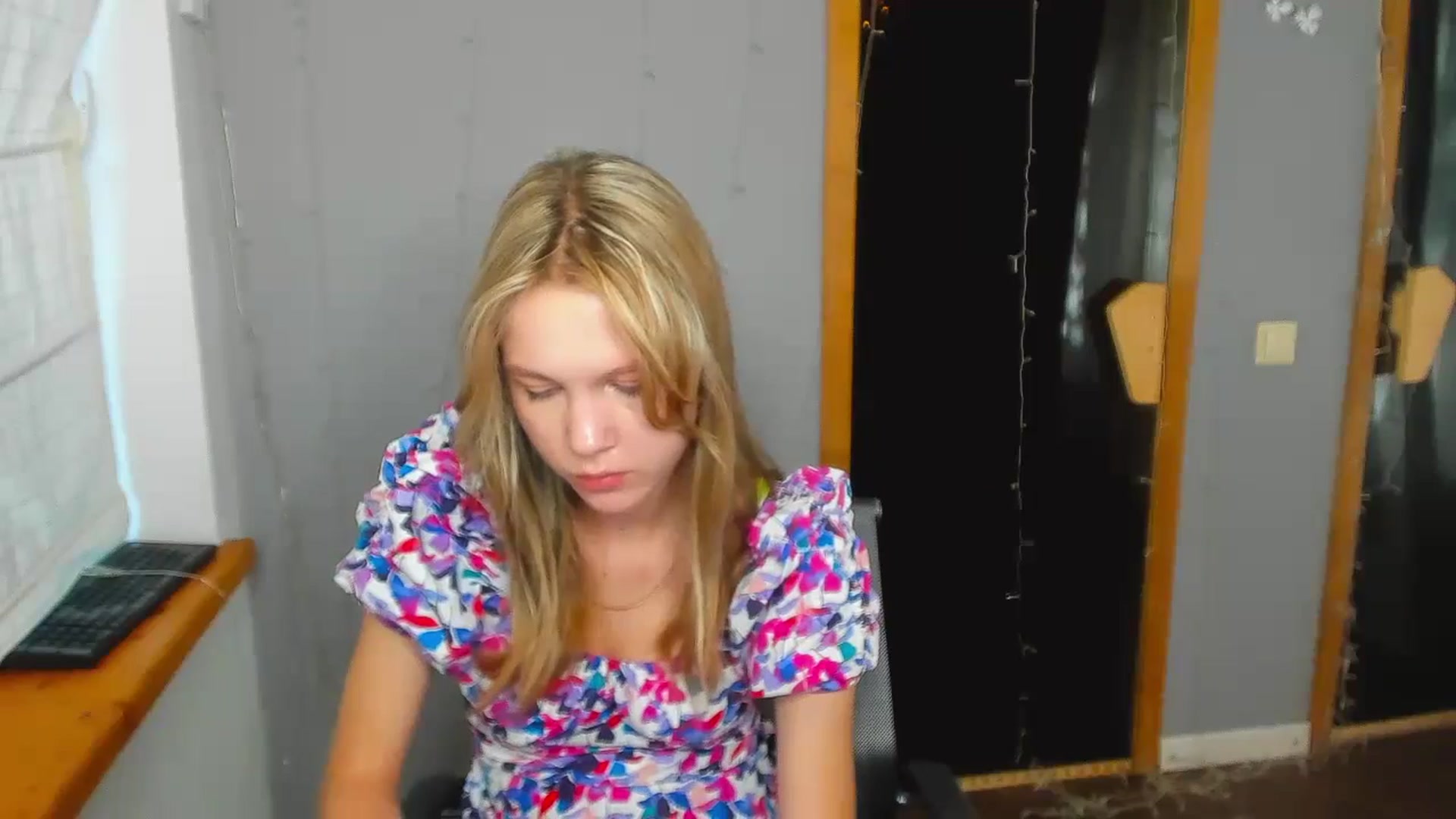 Gallery image thumbnail from Kate_Lewiss's myfreecams stream on, 08/21/2024, 05:50 image 8 of 20