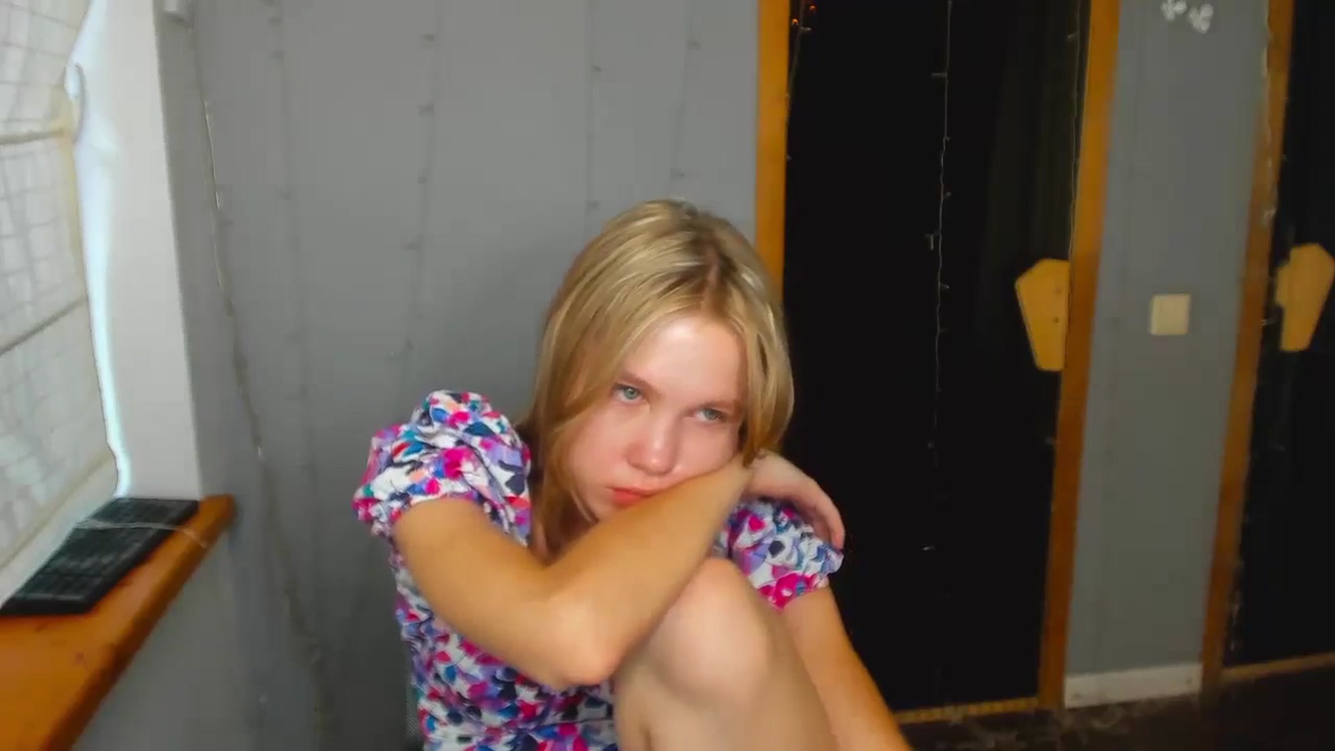 Gallery image thumbnail from Kate_Lewiss's myfreecams stream on, 08/21/2024, 07:57 image 14 of 20