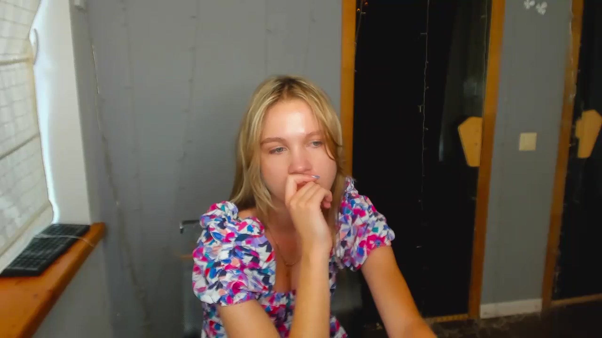 Gallery image thumbnail from Kate_Lewiss's myfreecams stream on, 08/21/2024, 07:57 image 11 of 20