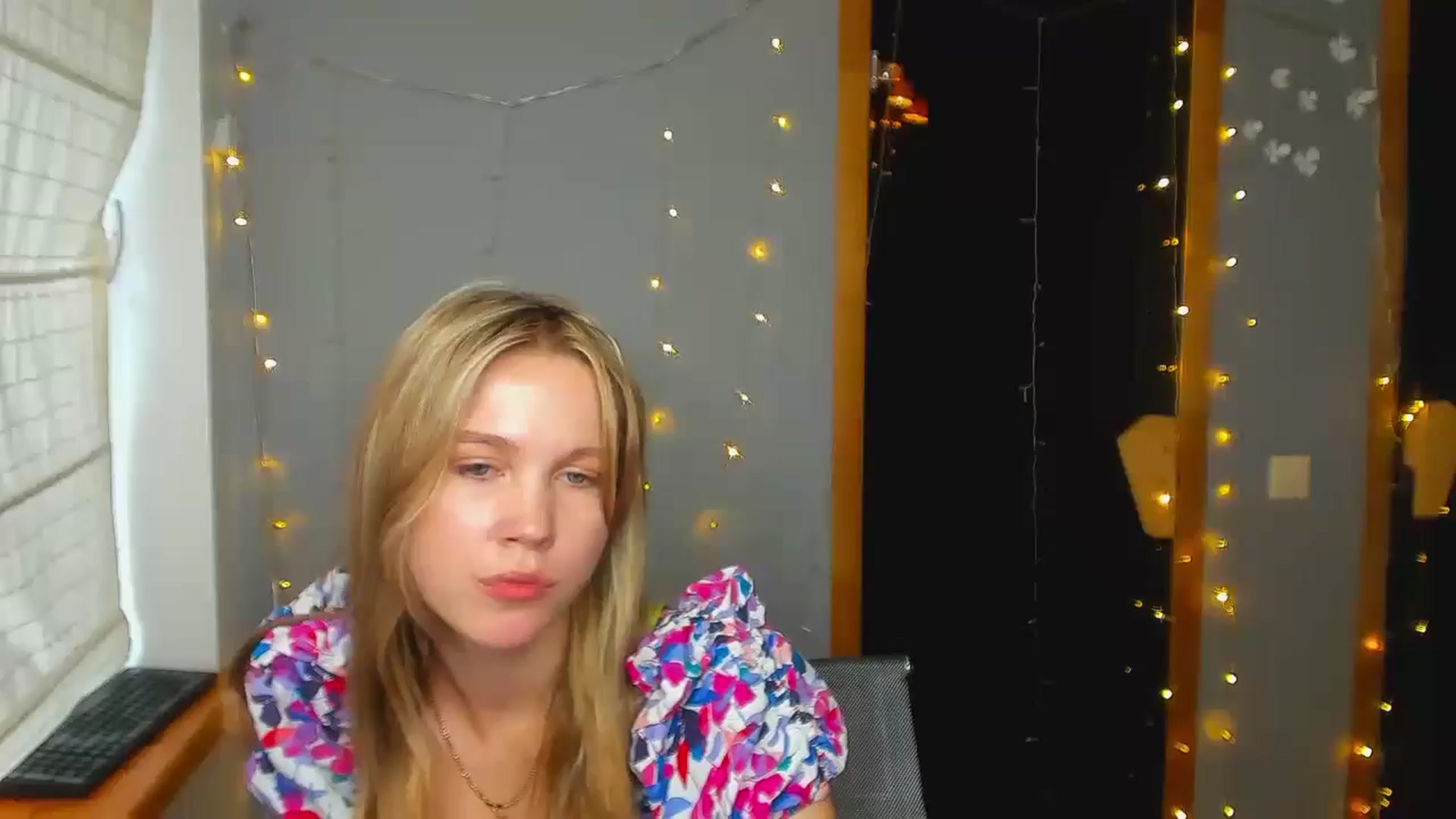 Gallery image thumbnail from Kate_Lewiss's myfreecams stream on, 08/21/2024, 11:05 image 1 of 20
