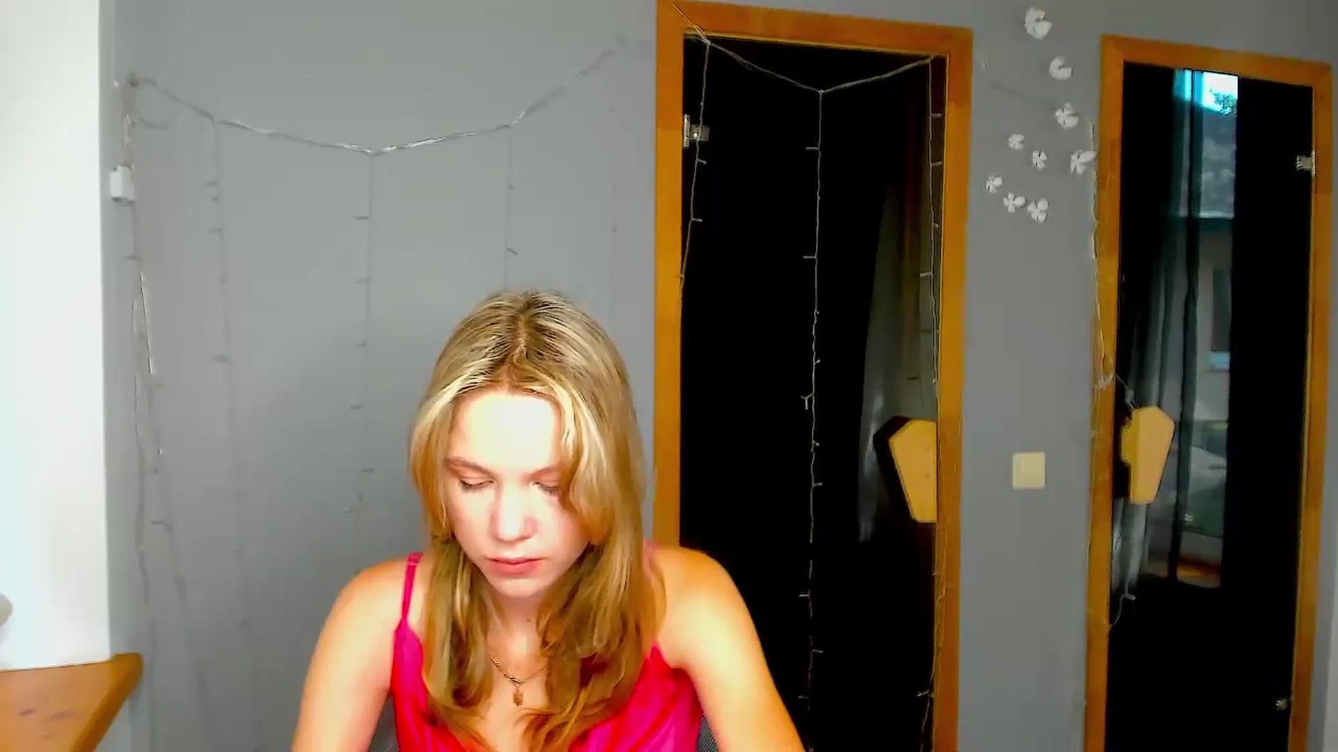 Gallery image thumbnail from Kate_Lewiss's myfreecams stream on, 08/22/2024, 06:30 image 19 of 20