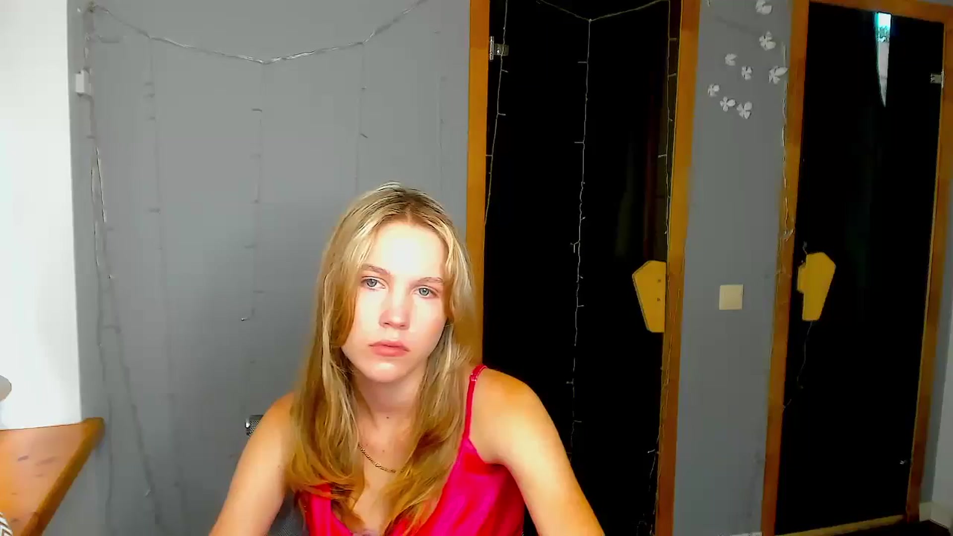 Gallery image thumbnail from Kate_Lewiss's myfreecams stream on, 08/22/2024, 08:33 image 6 of 20