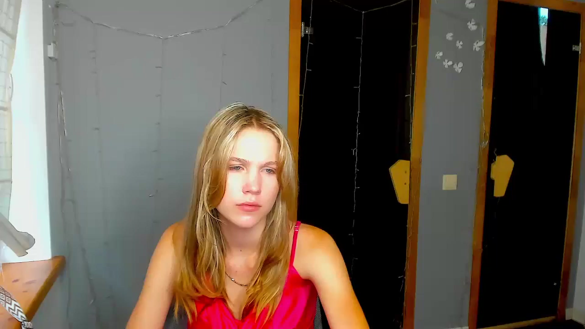 Gallery image thumbnail from Kate_Lewiss's myfreecams stream on, 08/22/2024, 08:33 image 17 of 20