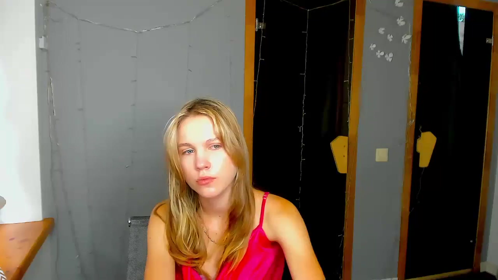 Gallery image thumbnail from Kate_Lewiss's myfreecams stream on, 08/22/2024, 08:33 image 5 of 20