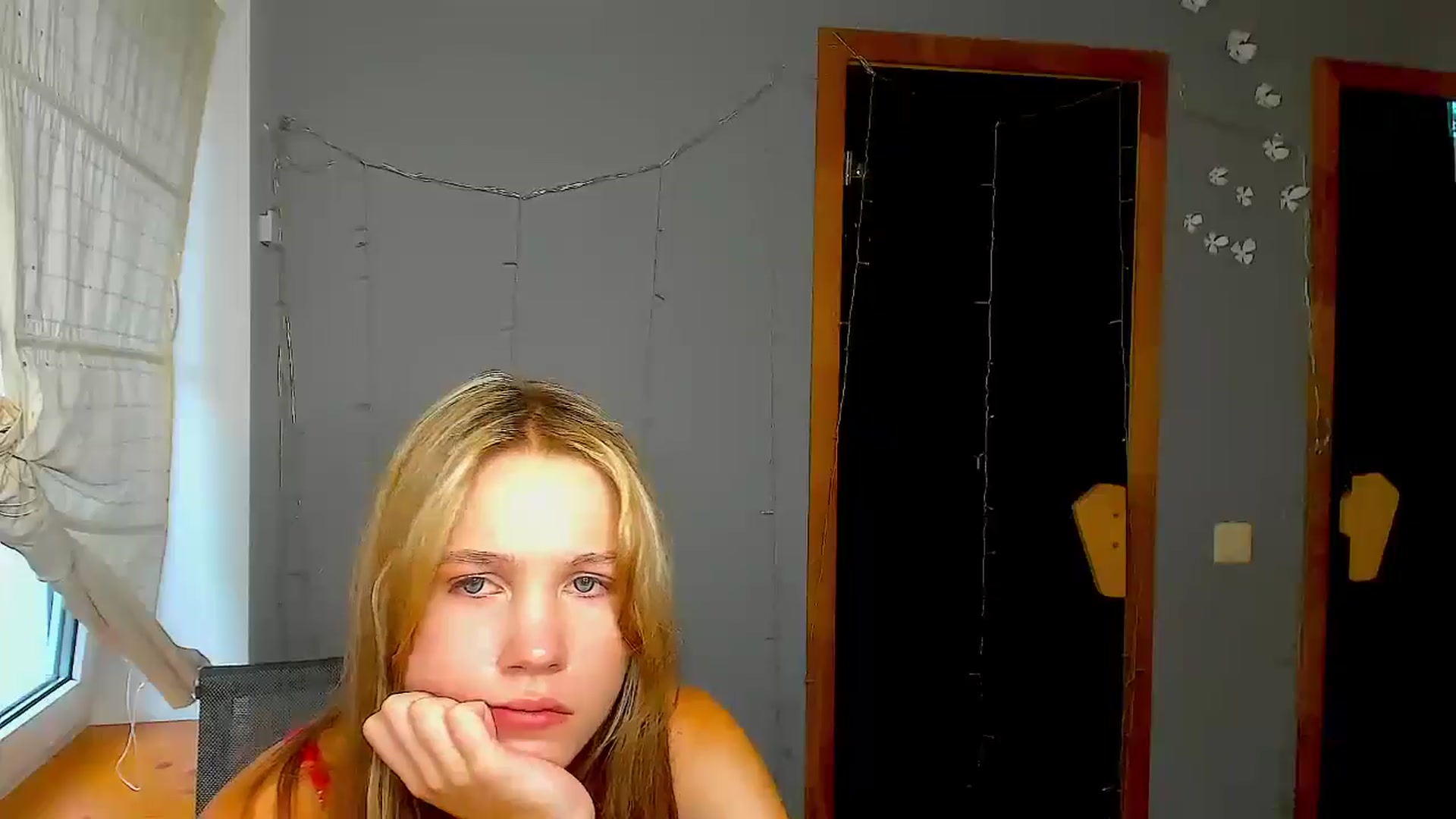 Gallery image thumbnail from Kate_Lewiss's myfreecams stream on, 08/22/2024, 11:06 image 16 of 20
