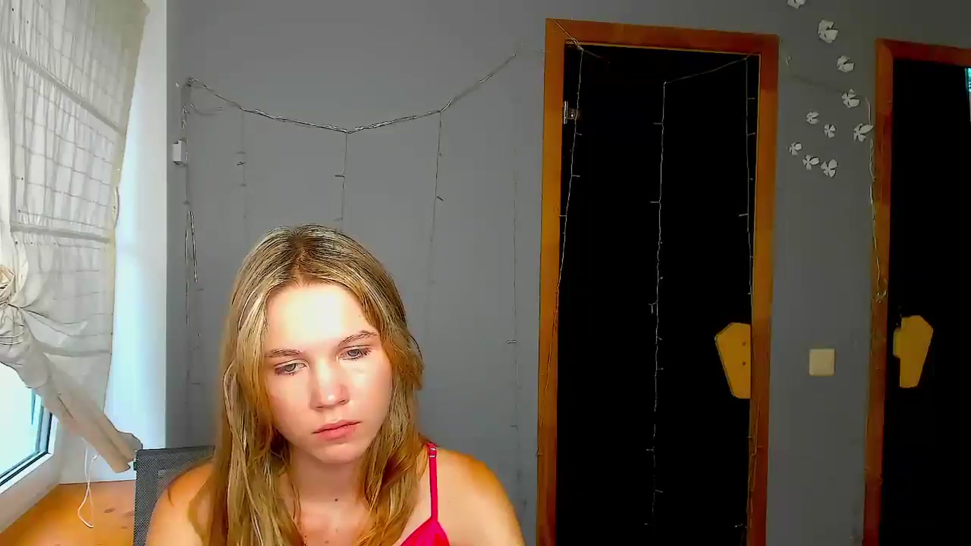 Gallery image thumbnail from Kate_Lewiss's myfreecams stream on, 08/22/2024, 11:06 image 18 of 20
