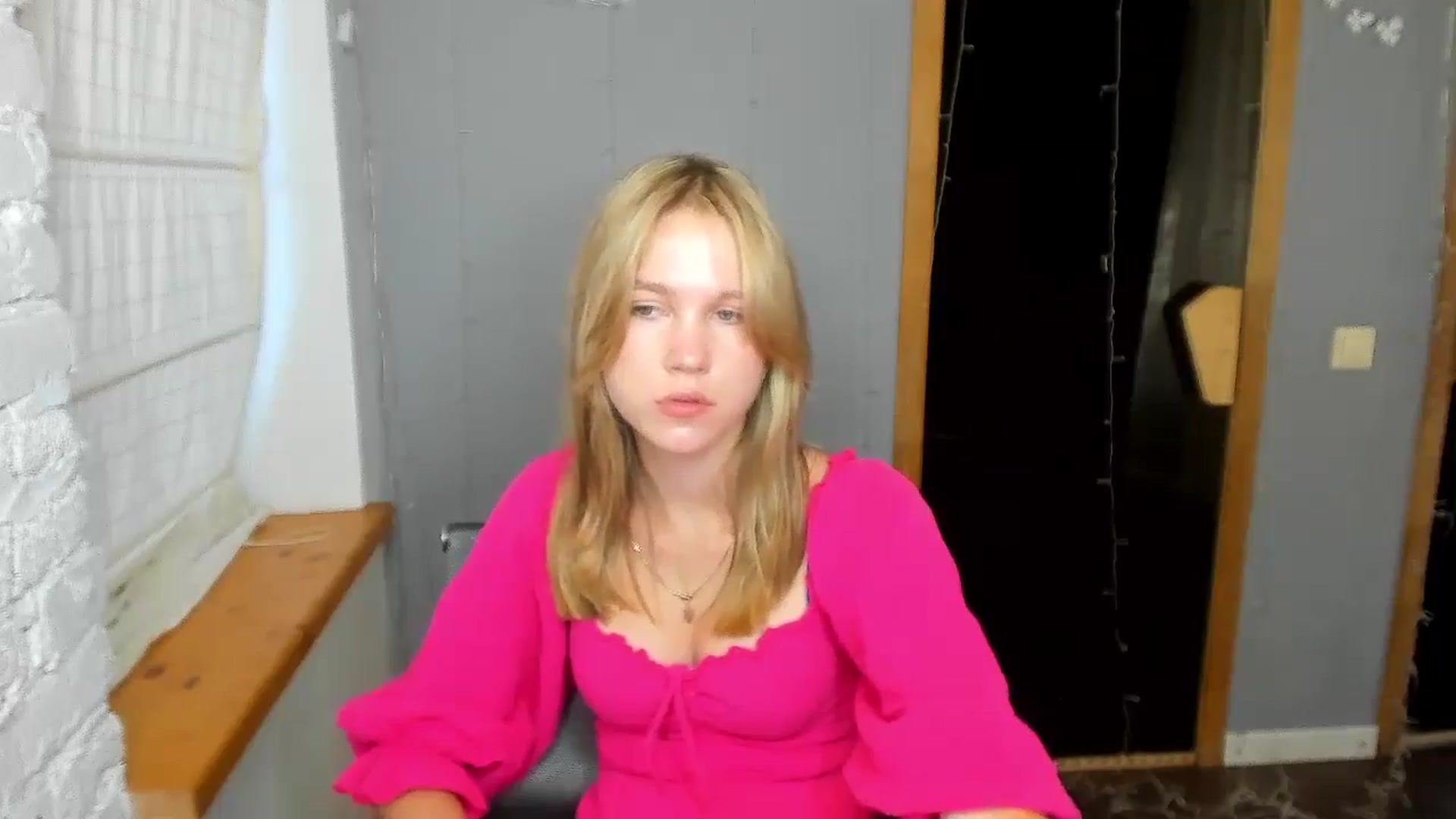 Gallery image thumbnail from Kate_Lewiss's myfreecams stream on, 08/25/2024, 07:10 image 14 of 20