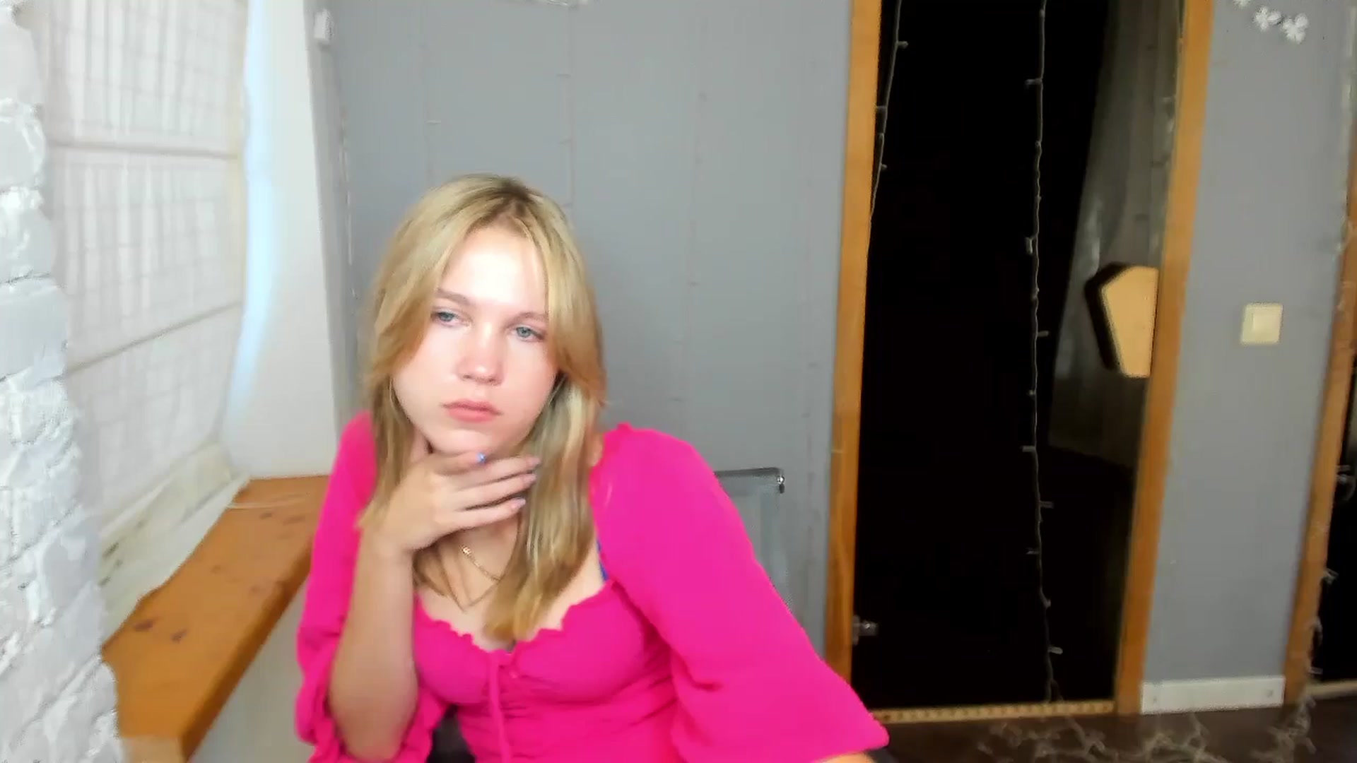 Gallery image thumbnail from Kate_Lewiss's myfreecams stream on, 08/25/2024, 07:10 image 8 of 20