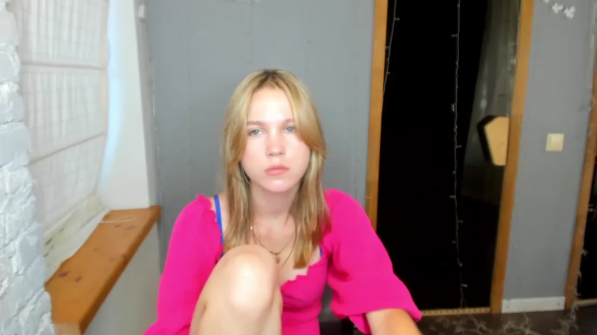 Gallery image thumbnail from Kate_Lewiss's myfreecams stream on, 08/25/2024, 07:10 image 5 of 20