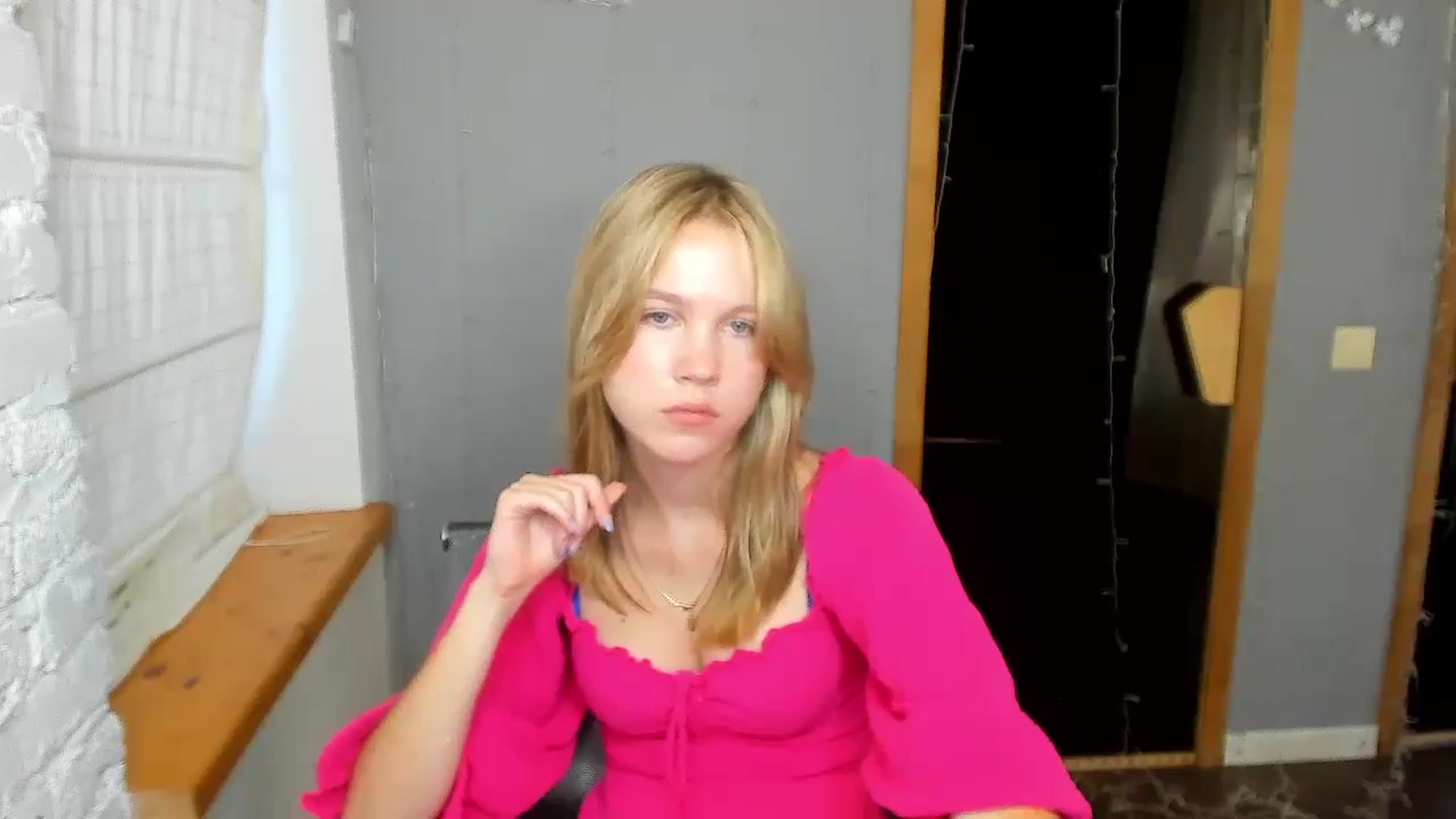 Gallery image thumbnail from Kate_Lewiss's myfreecams stream on, 08/25/2024, 07:10 image 11 of 20