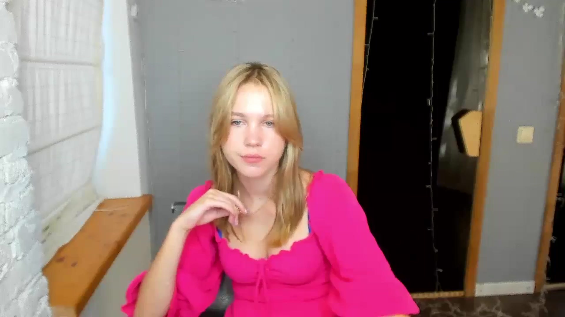Gallery image thumbnail from Kate_Lewiss's myfreecams stream on, 08/25/2024, 07:10 image 9 of 20