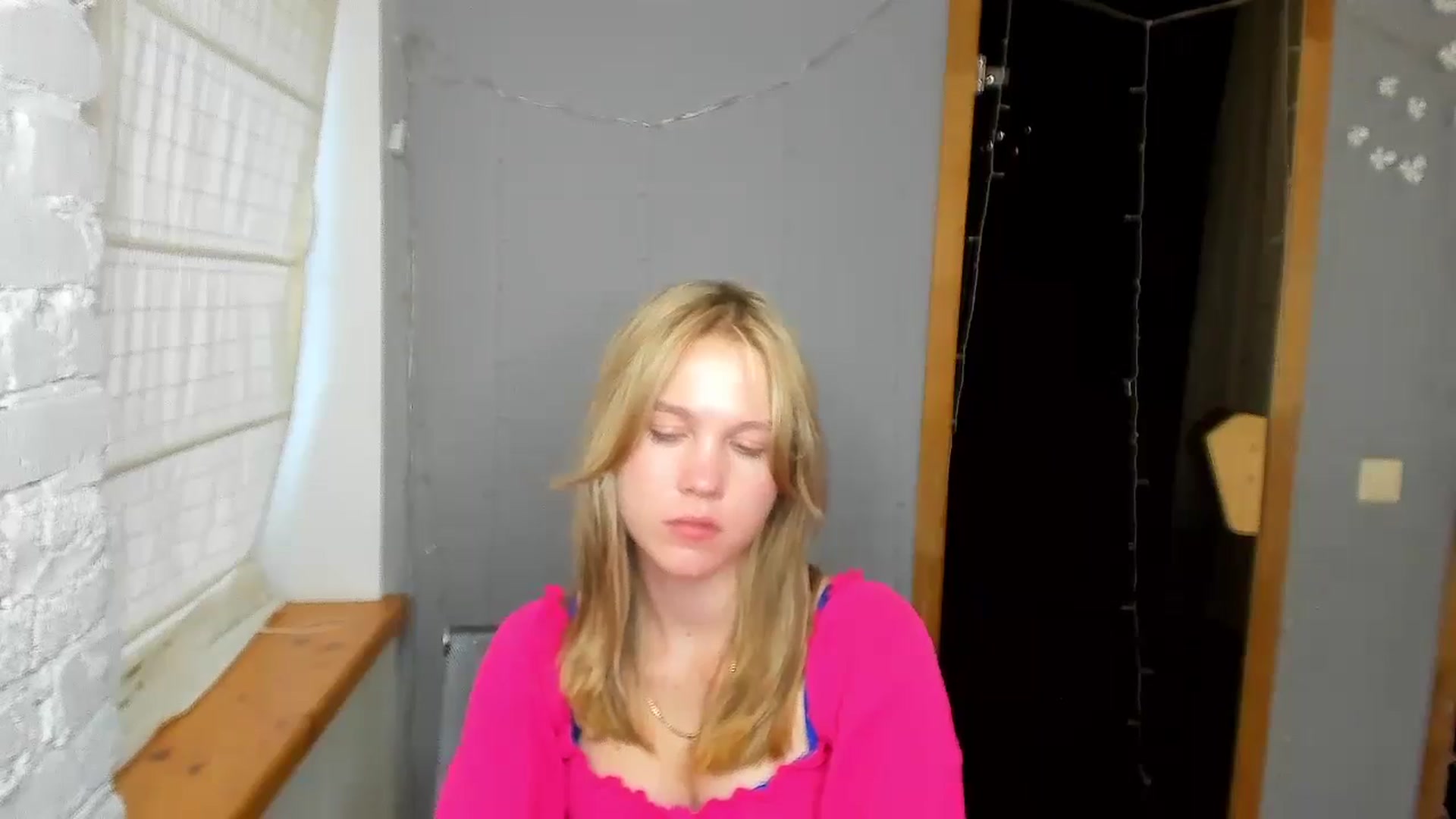 Gallery image thumbnail from Kate_Lewiss's myfreecams stream on, 08/25/2024, 10:48 image 10 of 20
