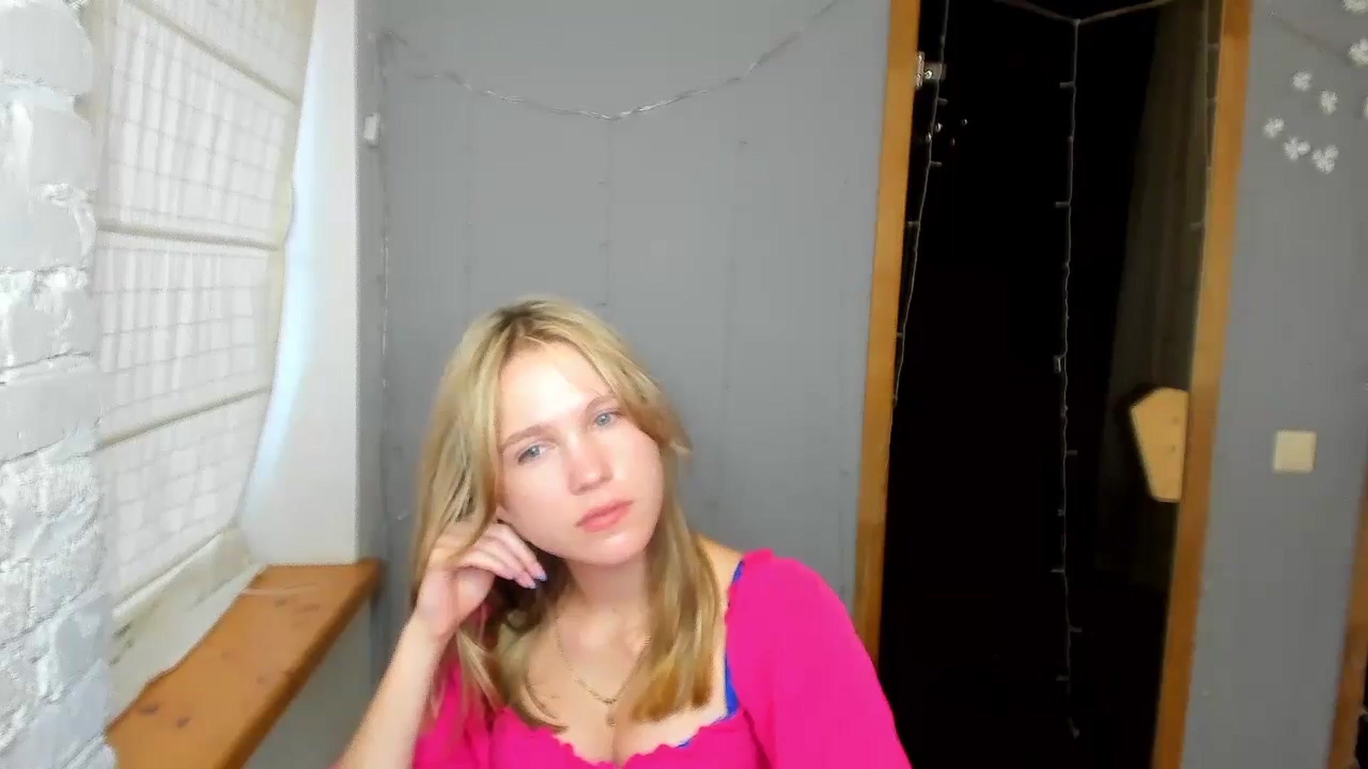 Gallery image thumbnail from Kate_Lewiss's myfreecams stream on, 08/25/2024, 10:48 image 15 of 20