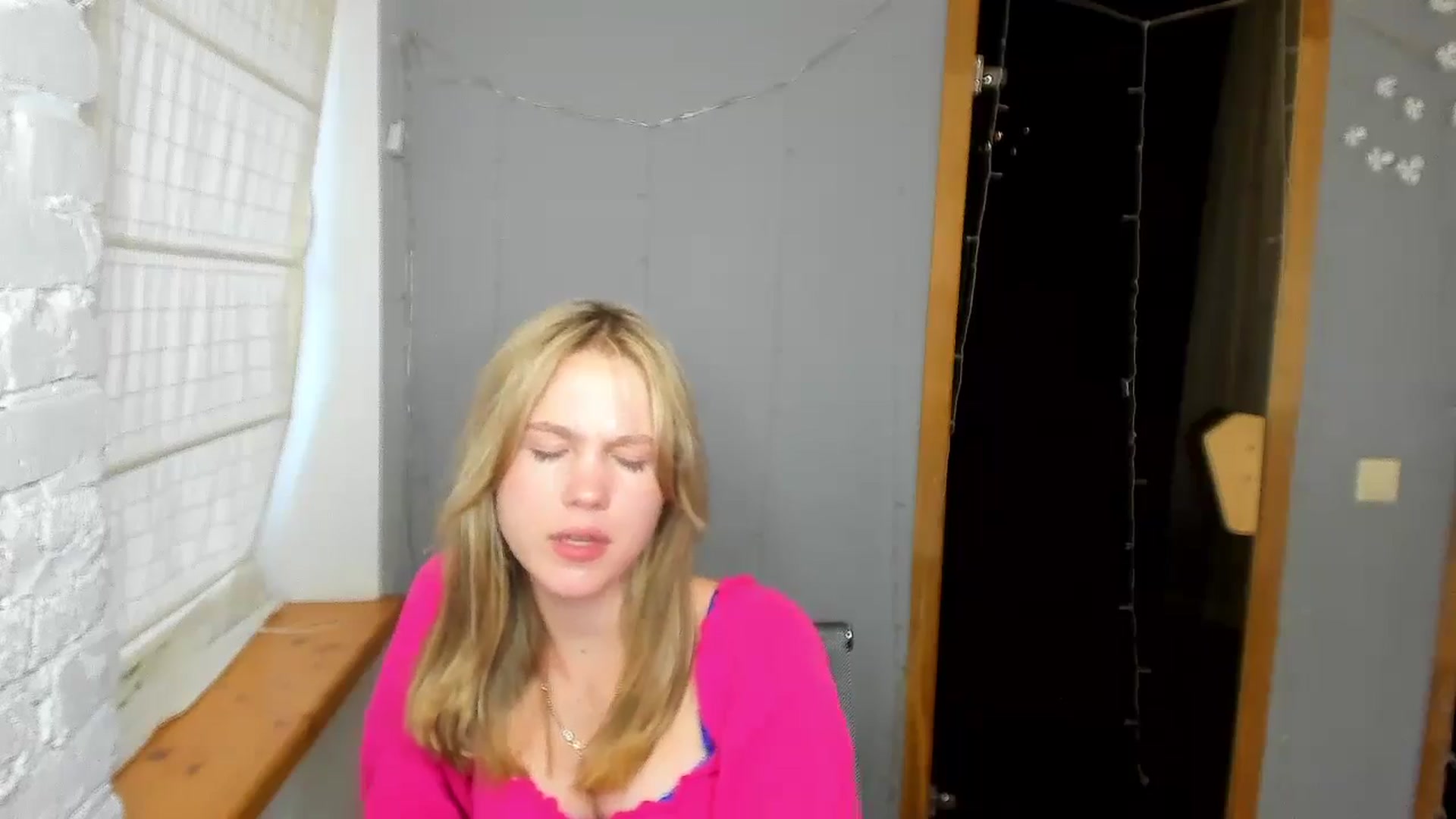 Gallery image thumbnail from Kate_Lewiss's myfreecams stream on, 08/25/2024, 10:48 image 16 of 20