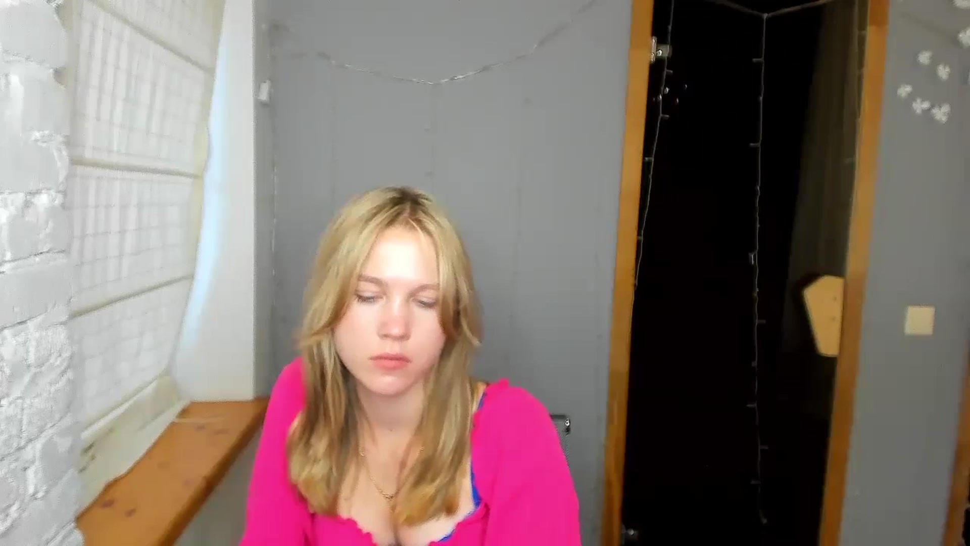 Gallery image thumbnail from Kate_Lewiss's myfreecams stream on, 08/25/2024, 10:48 image 7 of 20