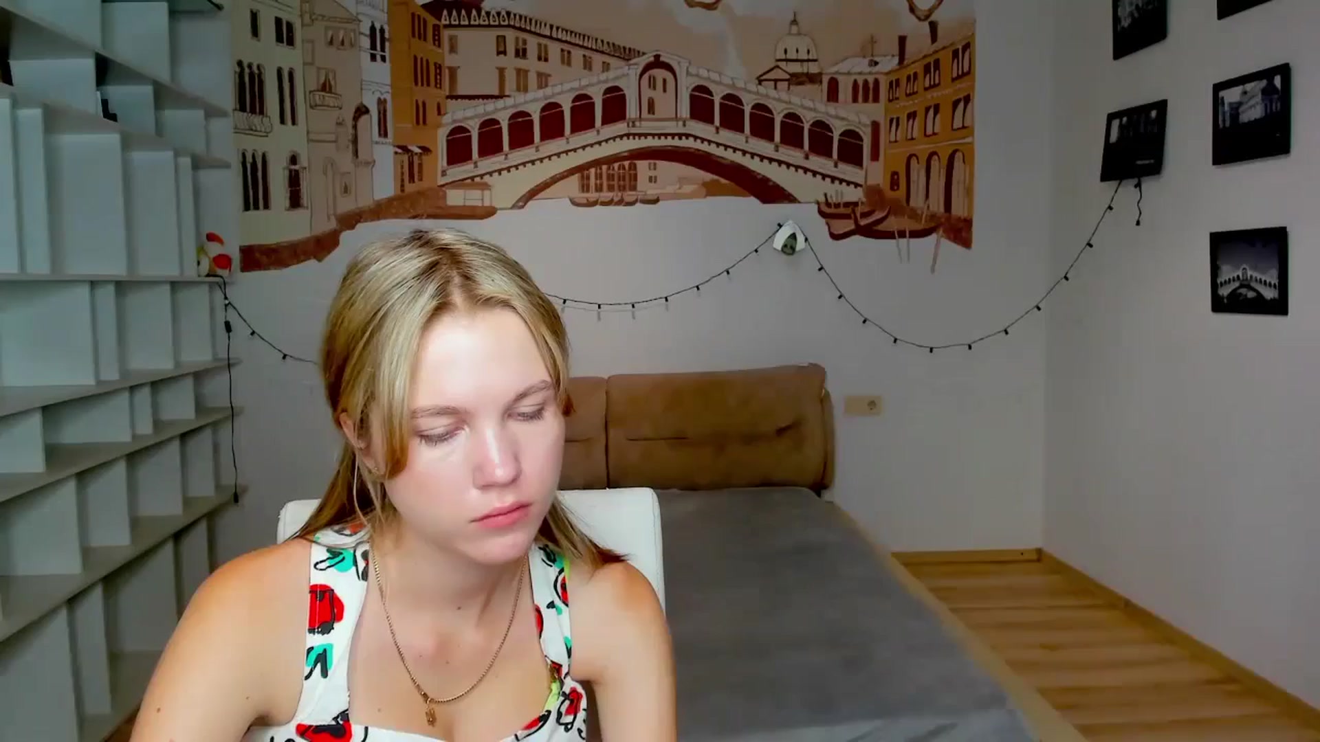Gallery image thumbnail from Kate_Lewiss's myfreecams stream on, 08/28/2024, 06:39 image 1 of 20