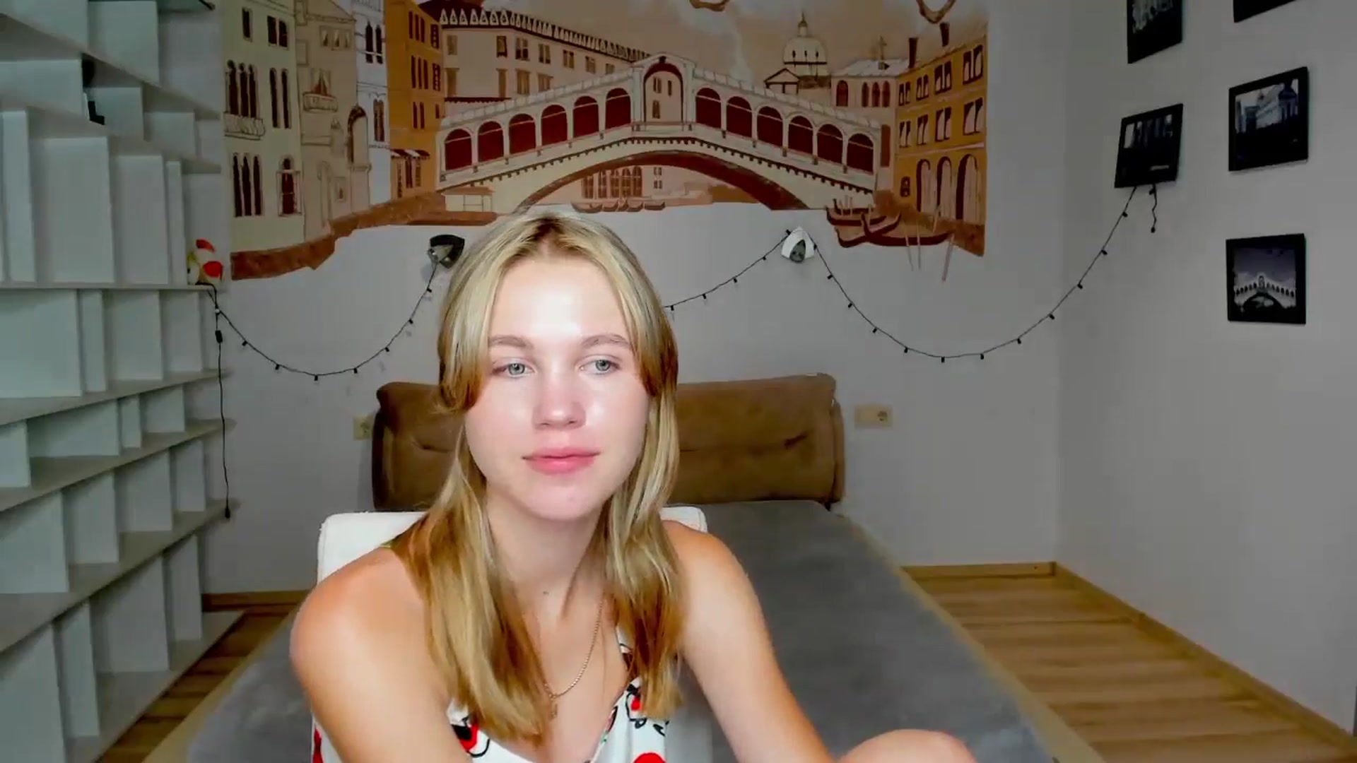 Gallery image thumbnail from Kate_Lewiss's myfreecams stream on, 08/28/2024, 07:47 image 4 of 20