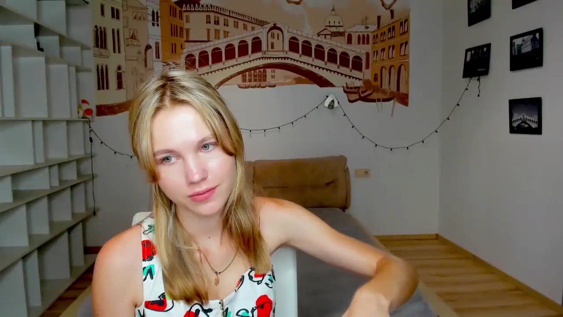 Gallery image thumbnail from Kate_Lewiss's myfreecams stream on, 08/28/2024, 07:47 image 16 of 20