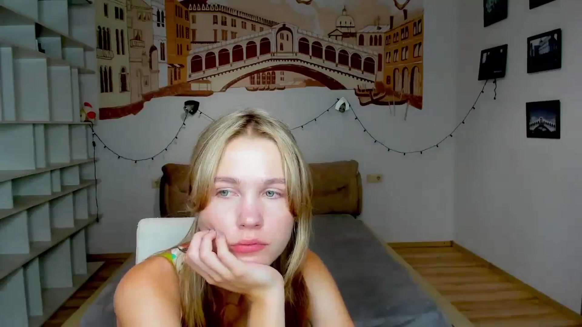 Gallery image thumbnail from Kate_Lewiss's myfreecams stream on, 08/28/2024, 07:47 image 18 of 20