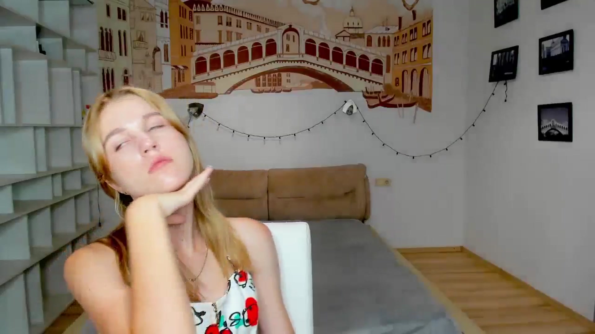 Gallery image thumbnail from Kate_Lewiss's myfreecams stream on, 08/28/2024, 07:47 image 9 of 20