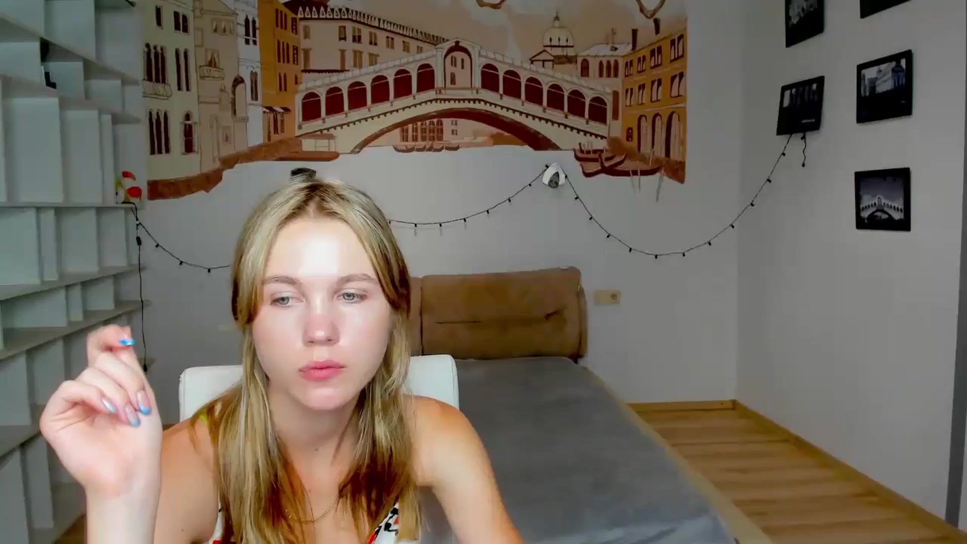 Gallery image thumbnail from Kate_Lewiss's myfreecams stream on, 08/28/2024, 08:37 image 4 of 20