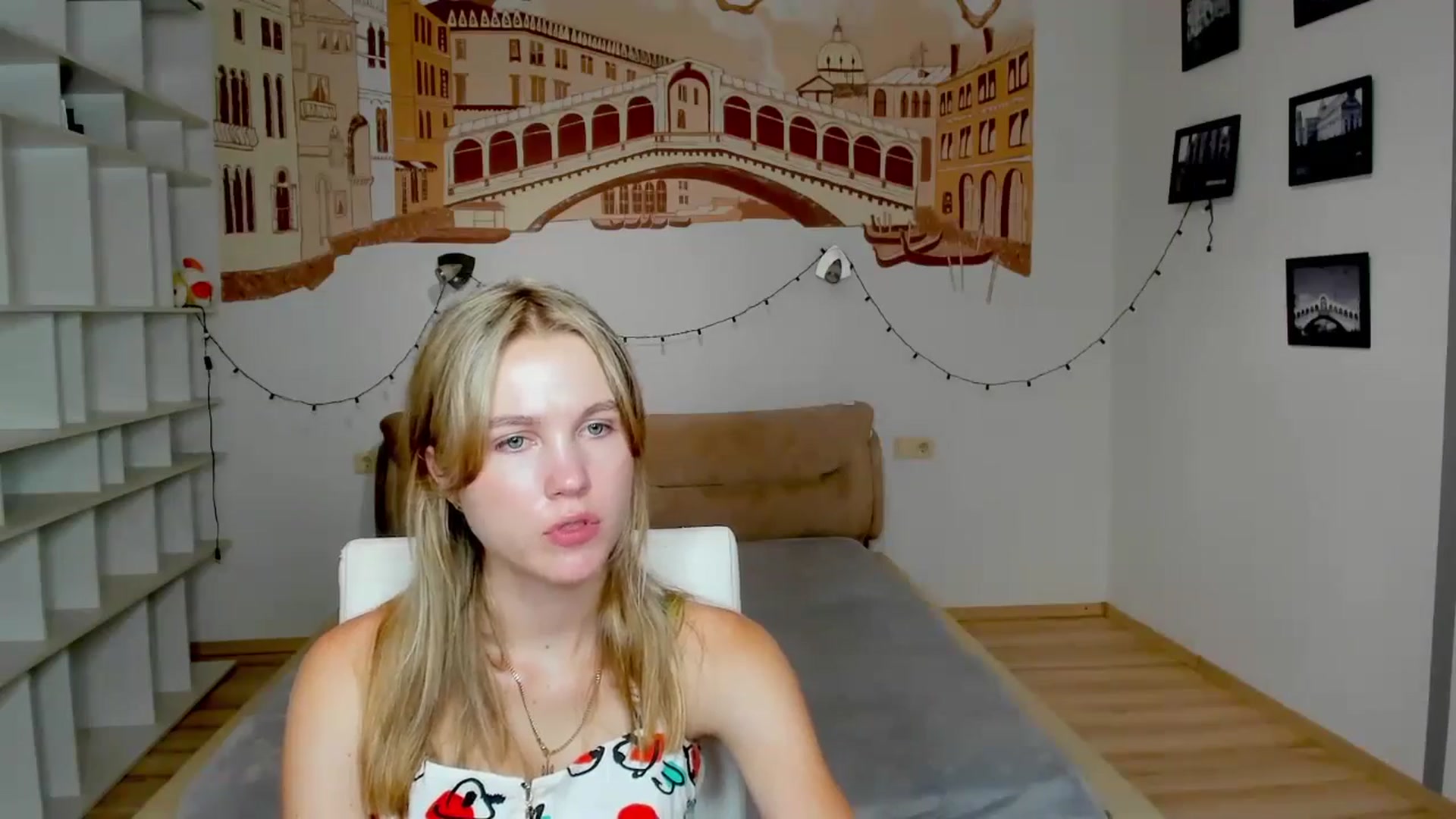 Gallery image thumbnail from Kate_Lewiss's myfreecams stream on, 08/28/2024, 11:06 image 9 of 20