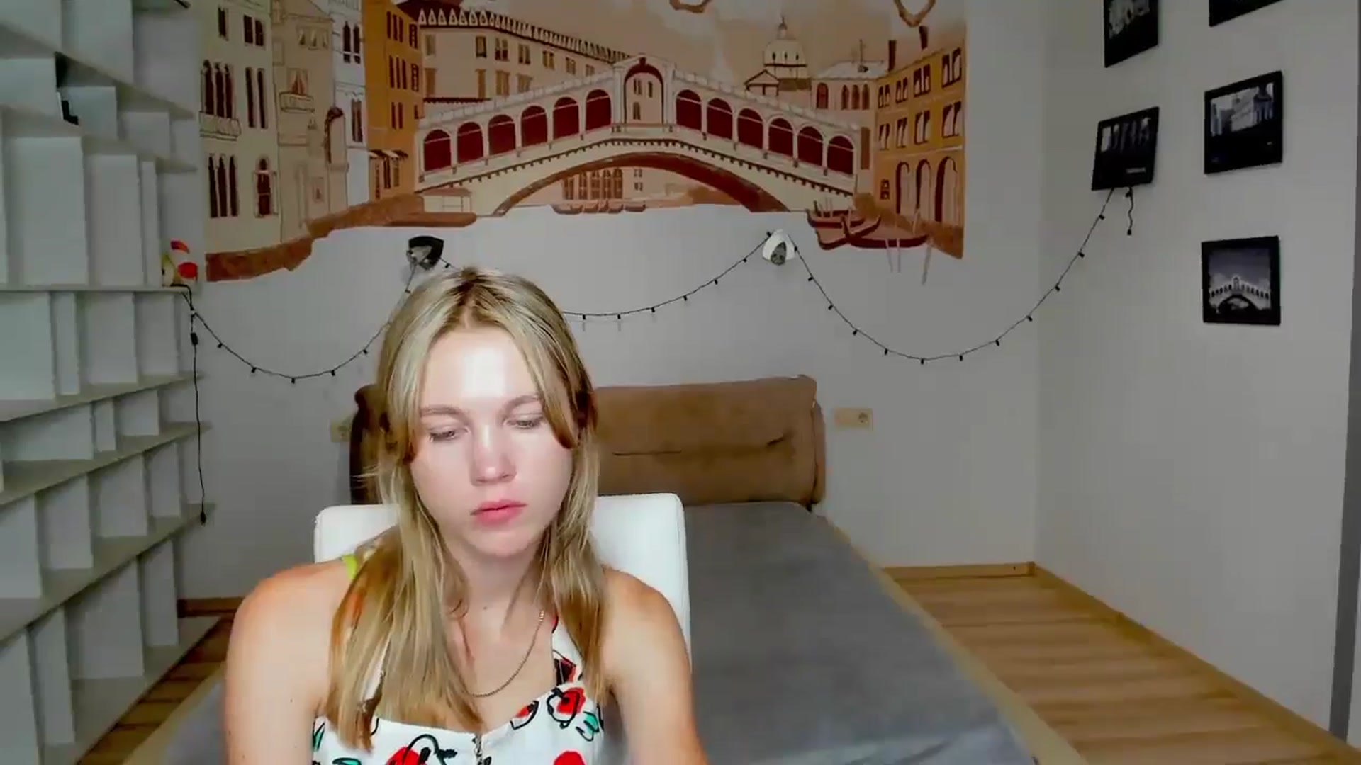 Gallery image thumbnail from Kate_Lewiss's myfreecams stream on, 08/28/2024, 11:06 image 5 of 20