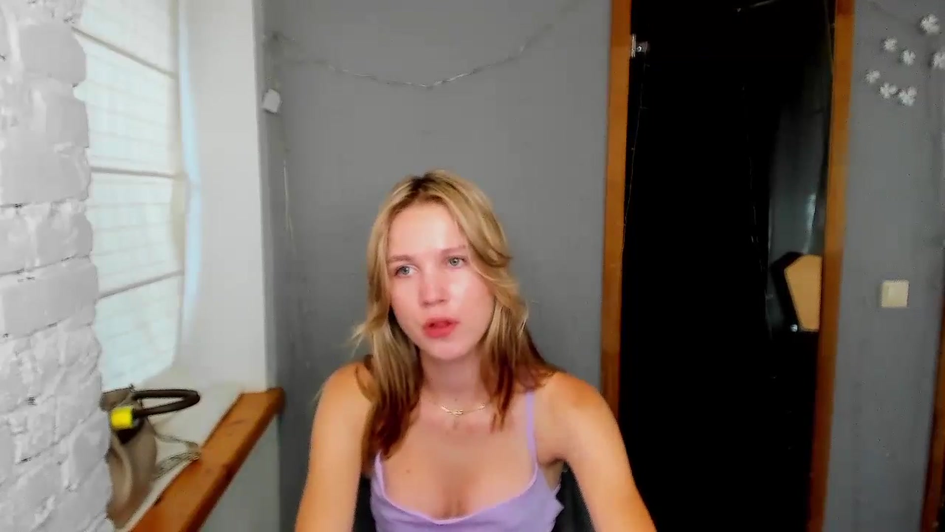 Gallery image thumbnail from Kate_Lewiss's myfreecams stream on, 08/29/2024, 07:05 image 14 of 20