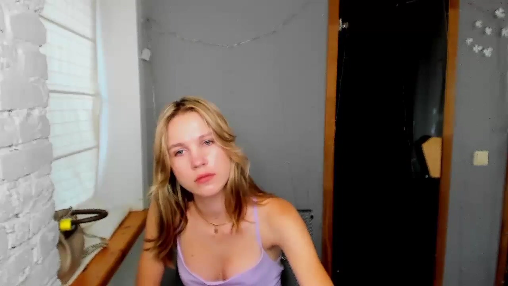 Gallery image thumbnail from Kate_Lewiss's myfreecams stream on, 08/29/2024, 07:05 image 18 of 20
