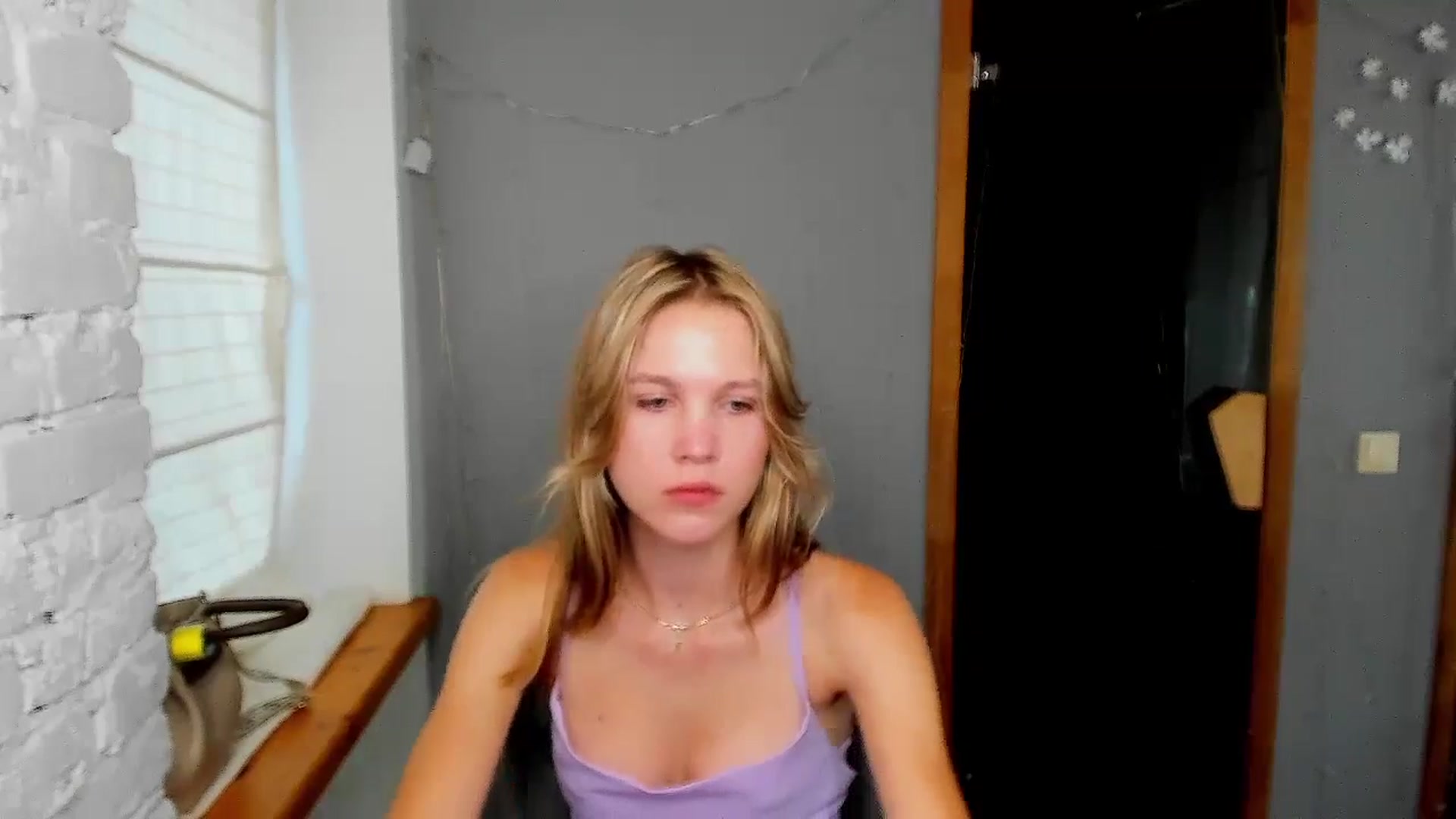 Gallery image thumbnail from Kate_Lewiss's myfreecams stream on, 08/29/2024, 07:05 image 3 of 20