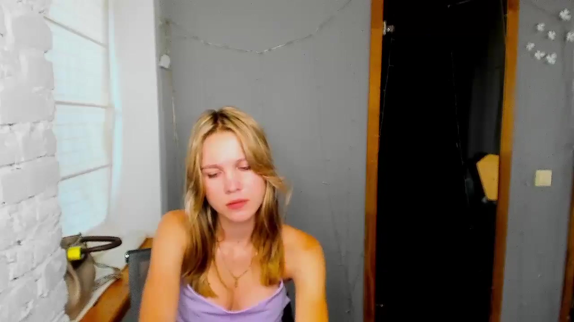 Gallery image thumbnail from Kate_Lewiss's myfreecams stream on, 08/29/2024, 07:51 image 14 of 20