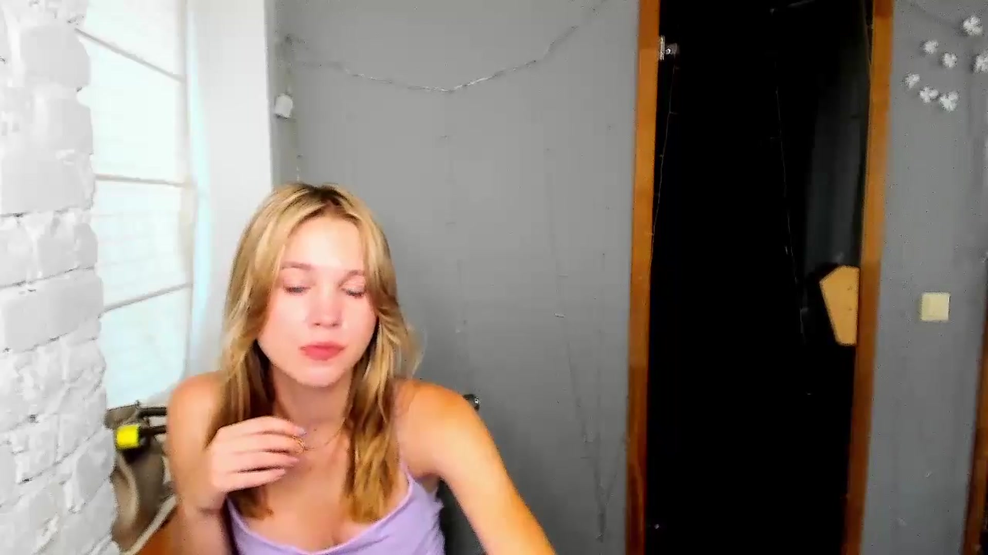 Gallery image thumbnail from Kate_Lewiss's myfreecams stream on, 08/29/2024, 07:51 image 2 of 20
