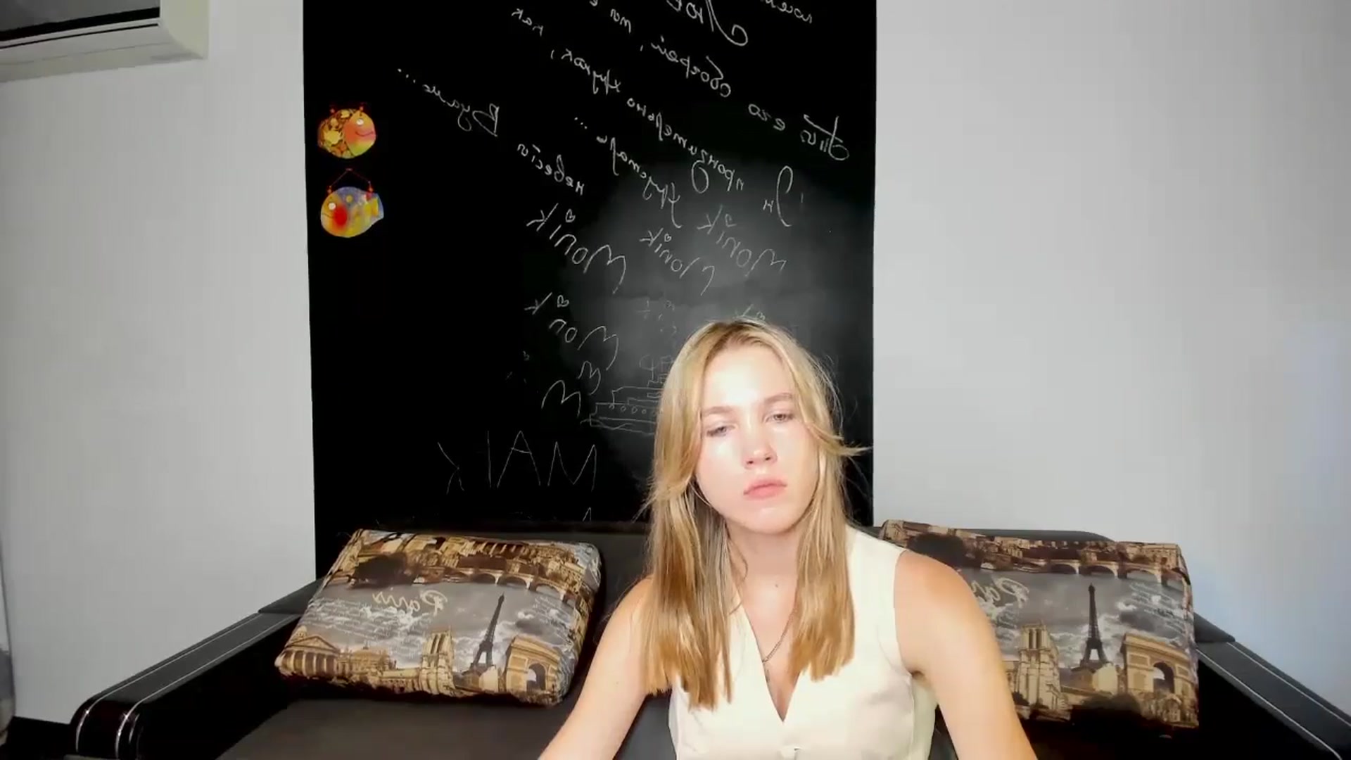 Gallery image thumbnail from Kate_Lewiss's myfreecams stream on, 09/02/2024, 11:04 image 18 of 20