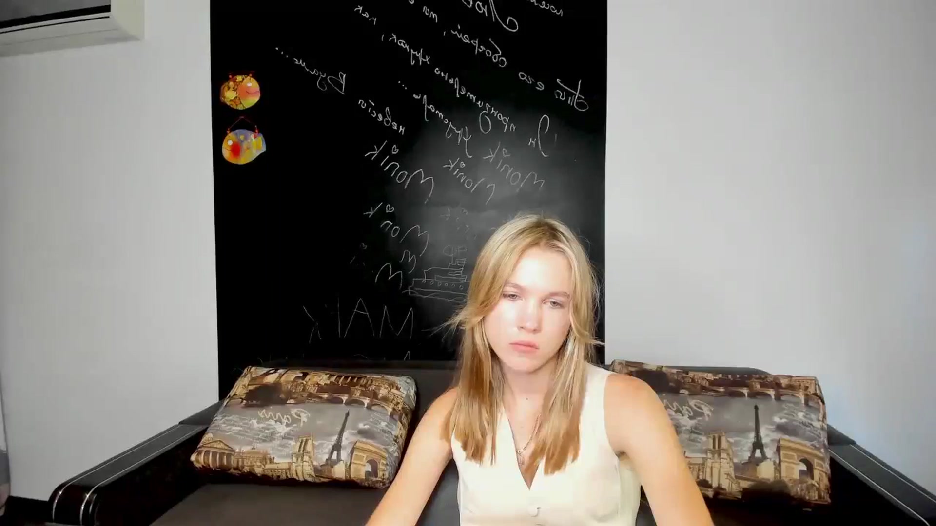 Gallery image thumbnail from Kate_Lewiss's myfreecams stream on, 09/02/2024, 11:04 image 12 of 20