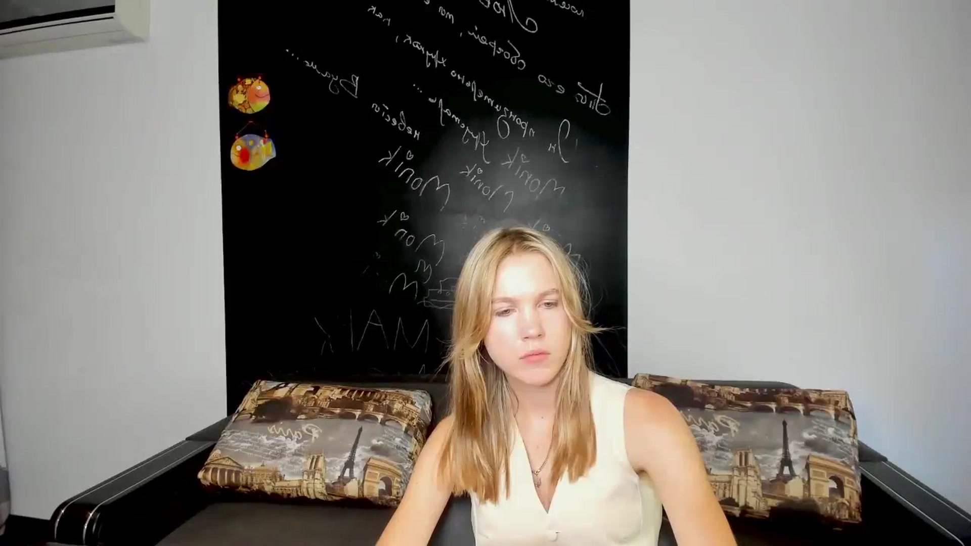 Gallery image thumbnail from Kate_Lewiss's myfreecams stream on, 09/02/2024, 11:04 image 11 of 20
