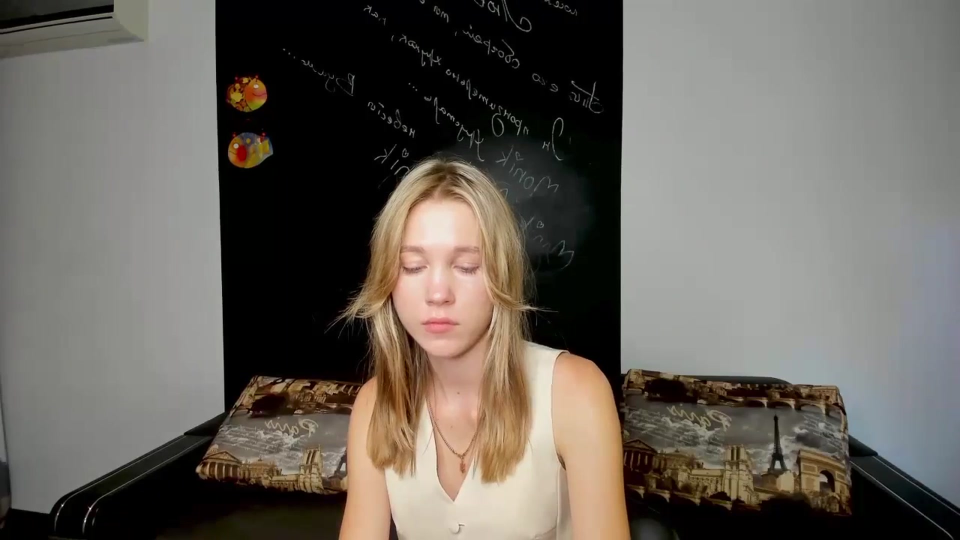 Gallery image thumbnail from Kate_Lewiss's myfreecams stream on, 09/02/2024, 11:04 image 3 of 20