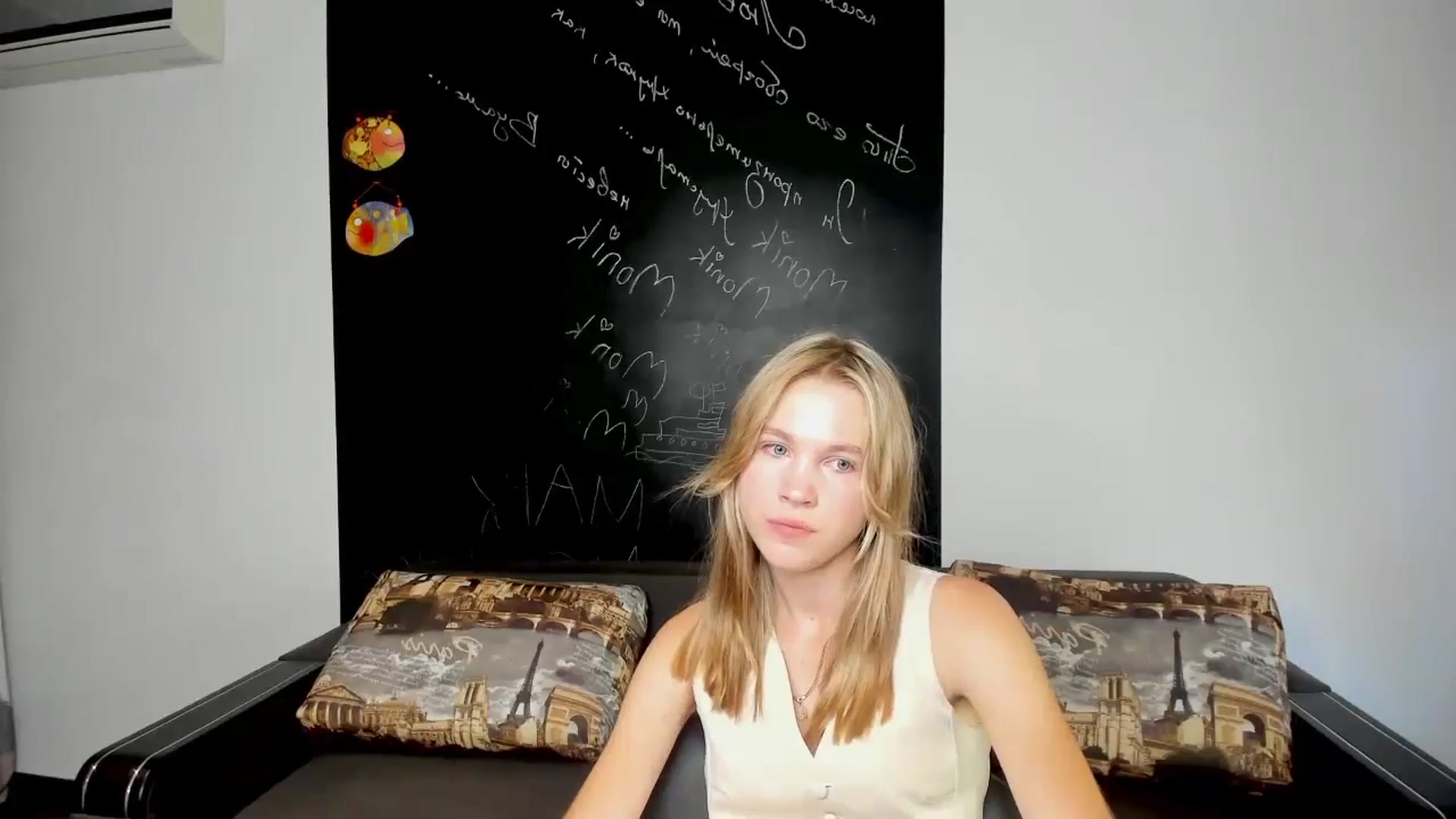 Gallery image thumbnail from Kate_Lewiss's myfreecams stream on, 09/02/2024, 11:04 image 10 of 20
