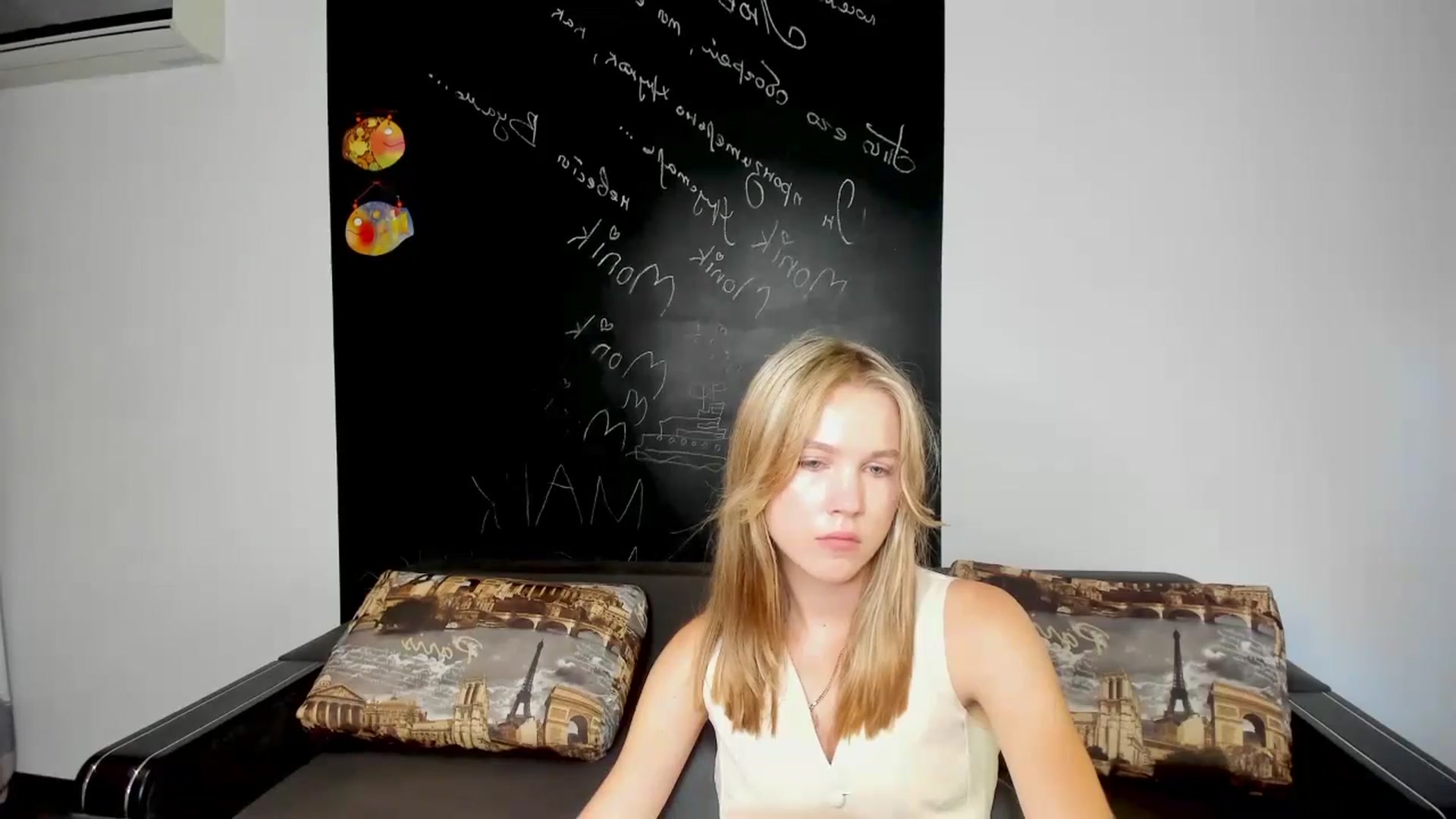Gallery image thumbnail from Kate_Lewiss's myfreecams stream on, 09/02/2024, 11:04 image 15 of 20