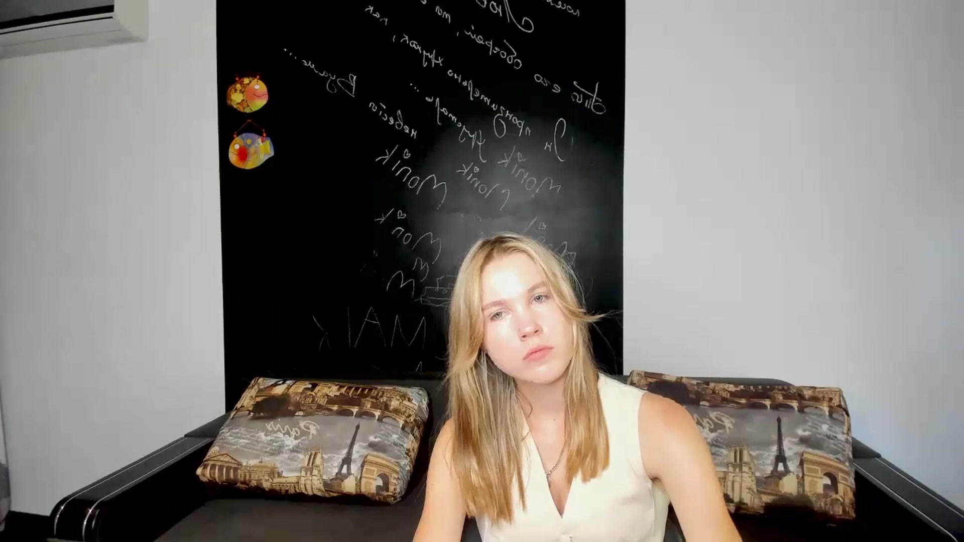 Gallery image thumbnail from Kate_Lewiss's myfreecams stream on, 09/02/2024, 11:04 image 17 of 20