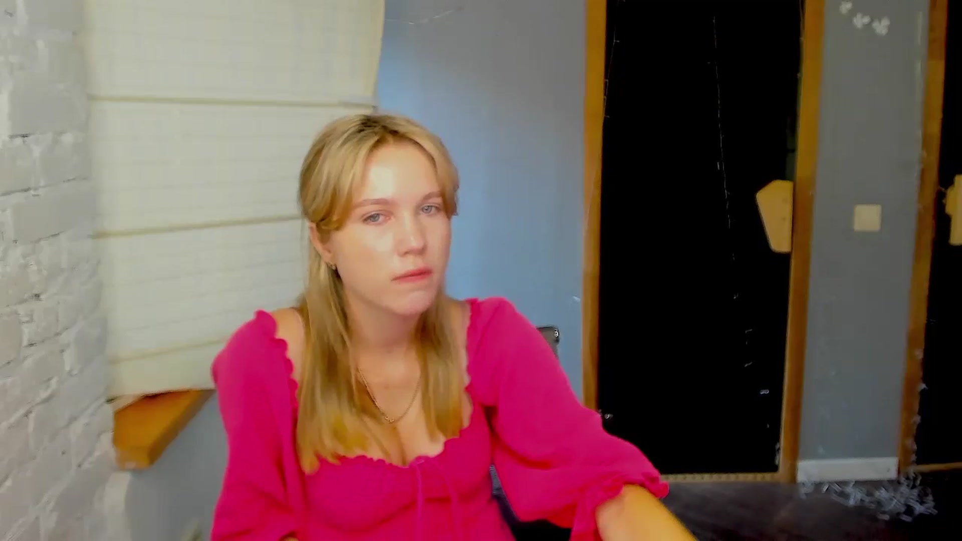 Gallery image thumbnail from Kate_Lewiss's myfreecams stream on, 09/03/2024, 07:22 image 14 of 20