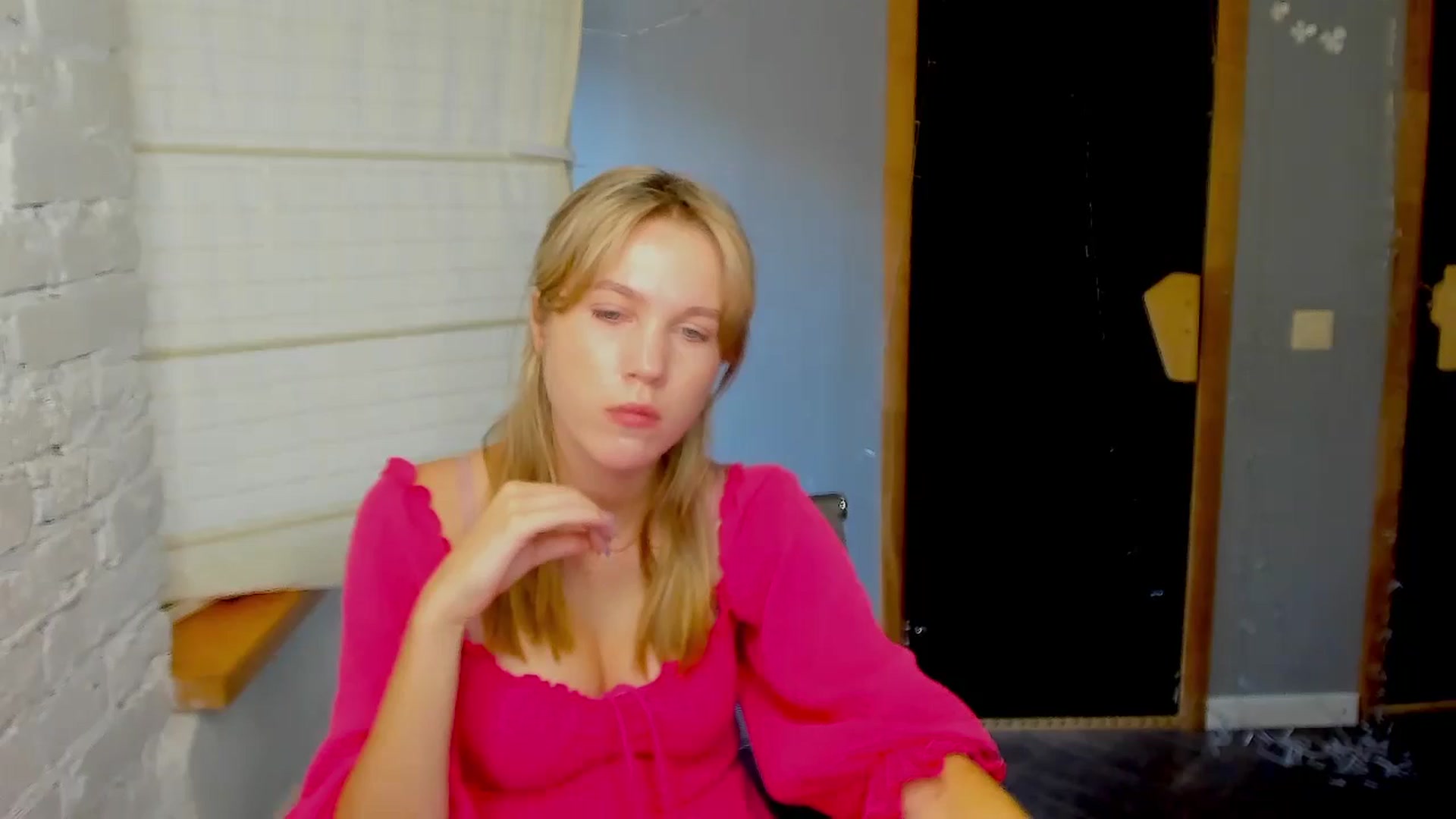 Gallery image thumbnail from Kate_Lewiss's myfreecams stream on, 09/03/2024, 07:22 image 11 of 20