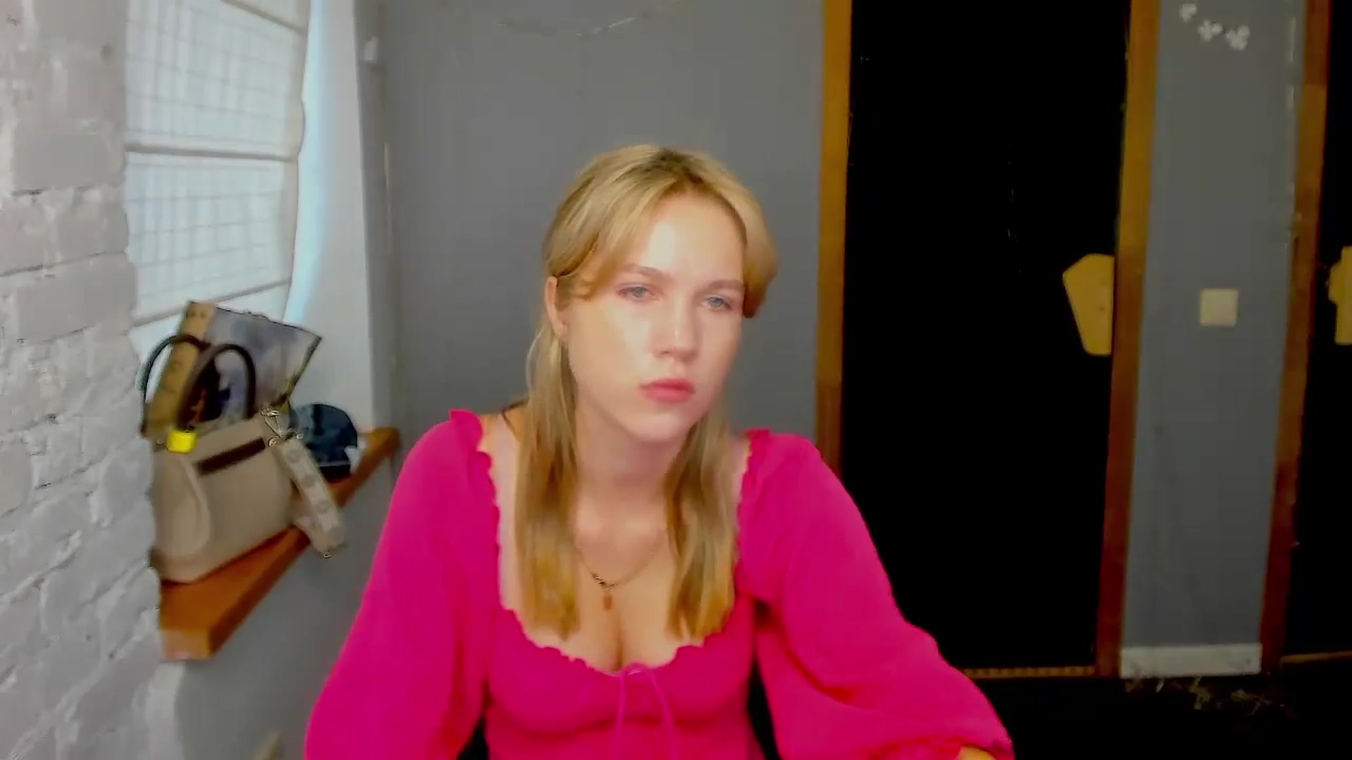 Gallery image thumbnail from Kate_Lewiss's myfreecams stream on, 09/03/2024, 07:22 image 3 of 20