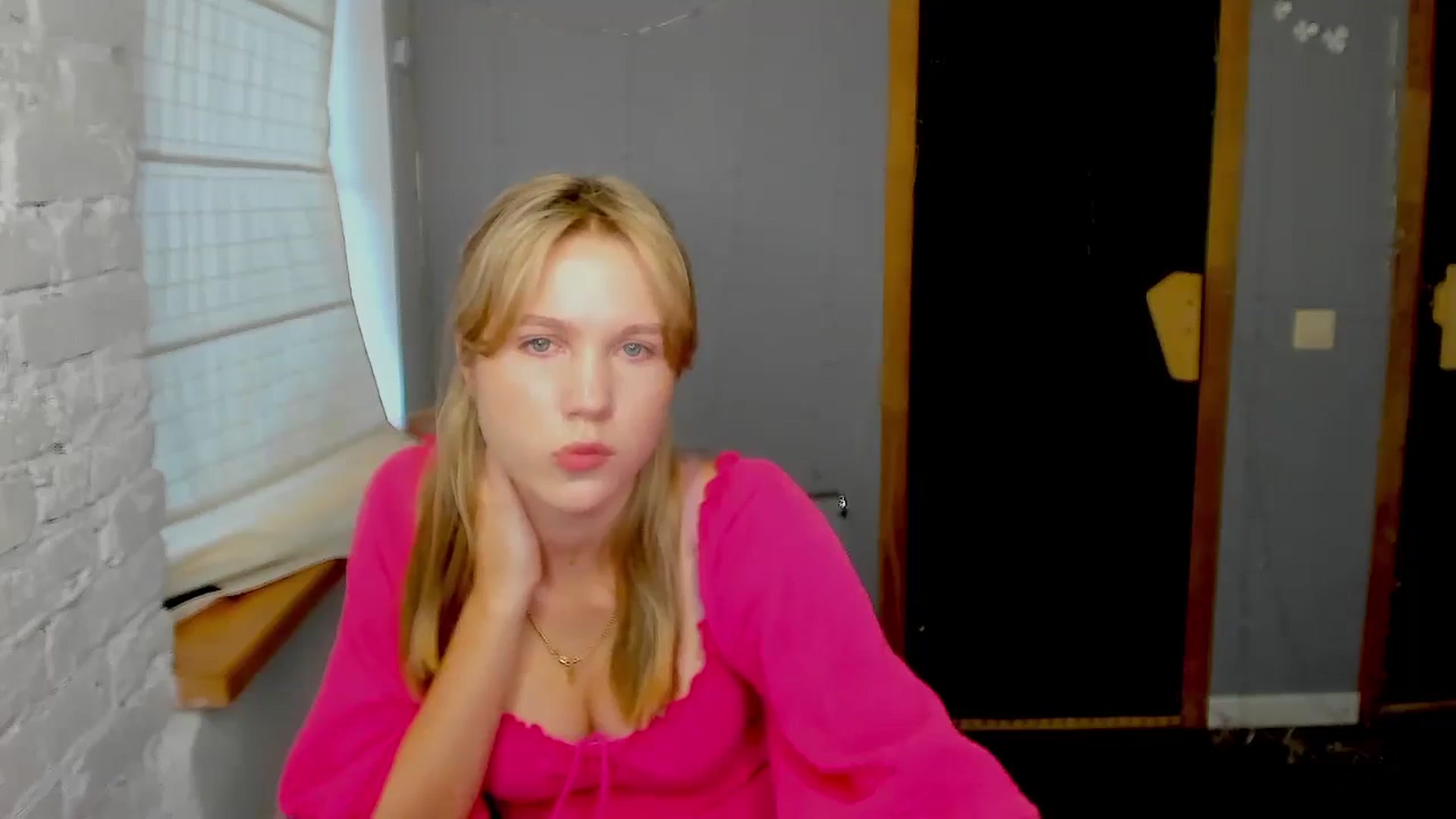Gallery image thumbnail from Kate_Lewiss's myfreecams stream on, 09/03/2024, 08:13 image 15 of 20