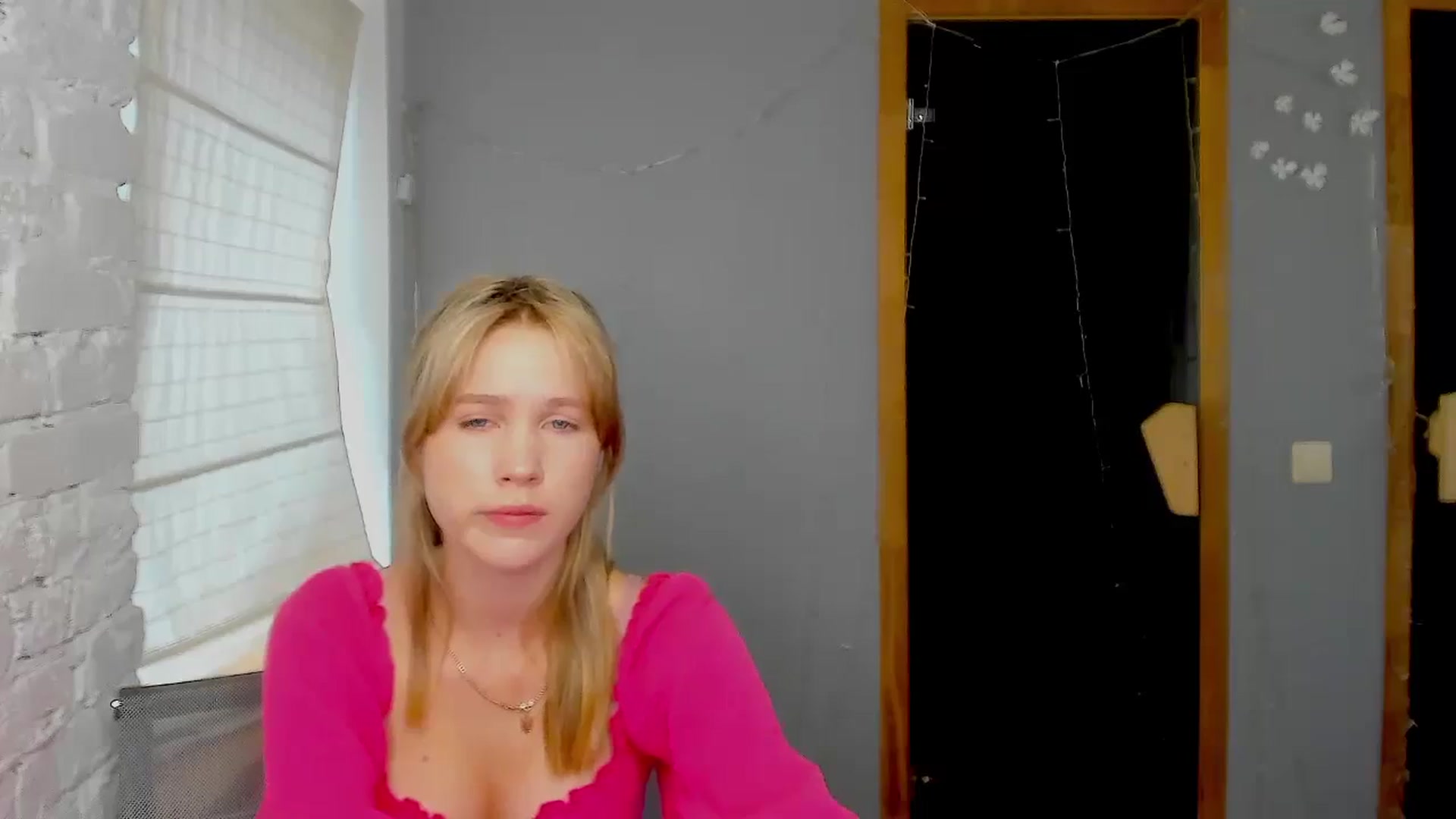 Gallery image thumbnail from Kate_Lewiss's myfreecams stream on, 09/03/2024, 08:45 image 8 of 20
